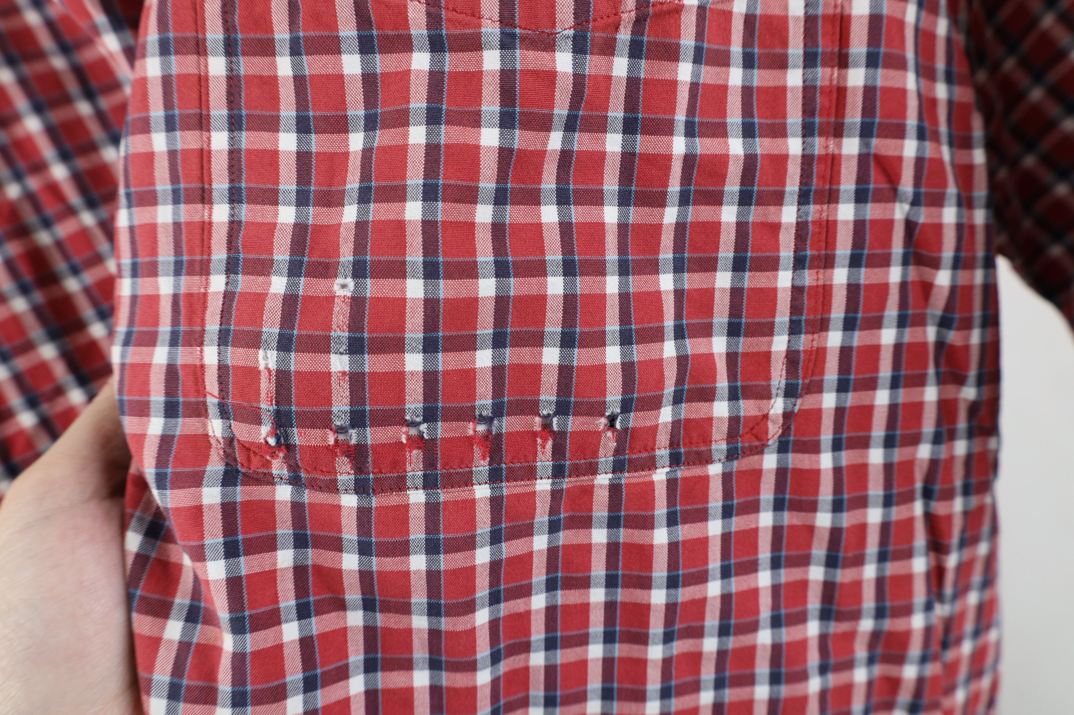 Carhartt × Vintage Vintage Carhartt Spell Out Short Sleeve Button Down Shirt Size US L / EU 52-54 / 3 - 5 Thumbnail