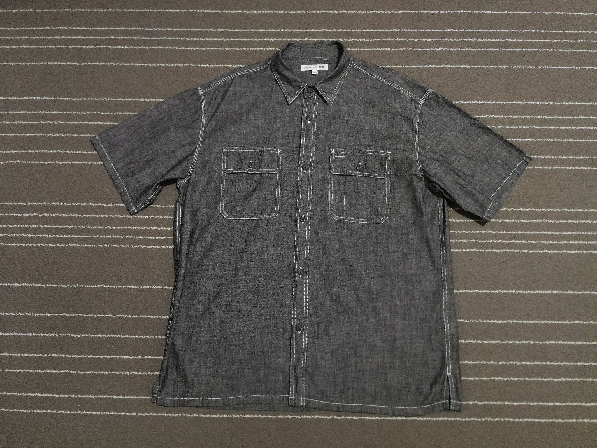 JW Anderson × Uniqlo Jwanderson X uniqlo chambrey XL 2071 Size US XL / EU 56 / 4 - 1 Thumbnail