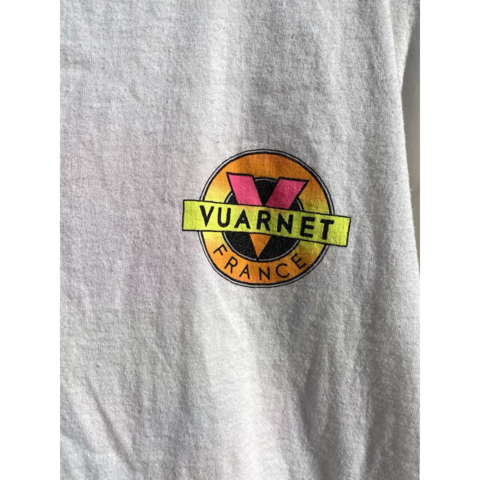 Logo 7 VINTAGE Vuarnet France Long Sleeve Shirt XL White 90s 80s Neon Circle Logo Graphic Print Logo Crew Neck Men Mens XL Shirt Size US XL / EU 56 / 4 - 4 Thumbnail