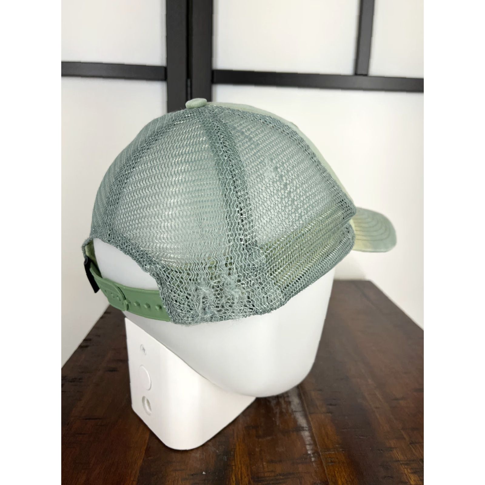 Patagonia Patagonia Hat Cap Snap Back Adult One Size Green Fitz Roy Embroidered Trucker Hat/Cap Size ONE SIZE - 7 Thumbnail