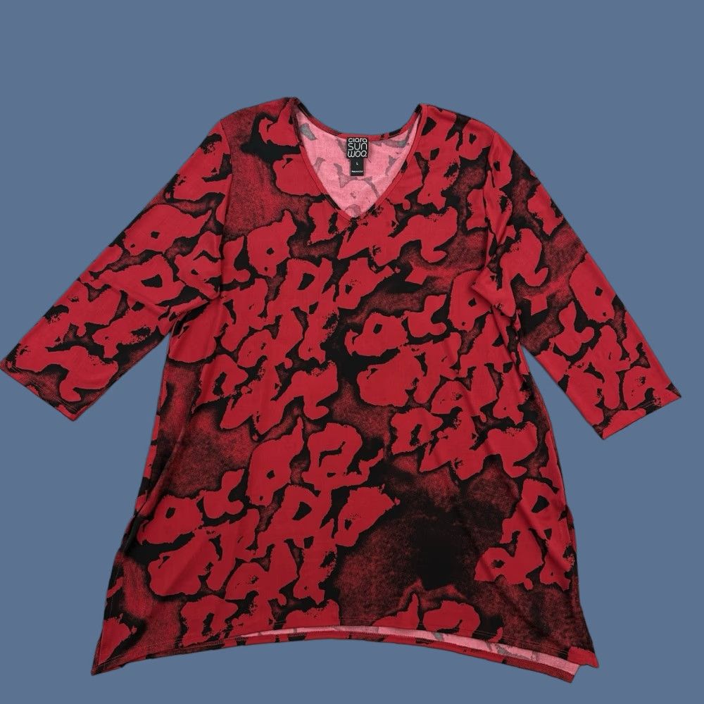Vintage Clara Sun Woo Top Women's Large Red Black Abstract Print V Neck Tunic Casual USA Size L / US 10 / IT 46 - 1 Thumbnail