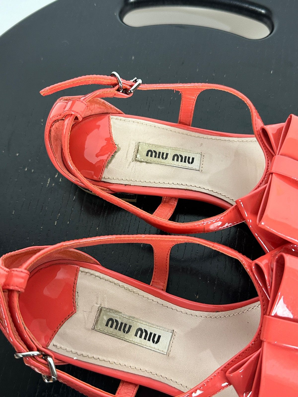 Miu Miu Miu Miu Pink Patent Leather Bow Flat Sandals Size US 6.5 / IT 36.5 - 20 Thumbnail