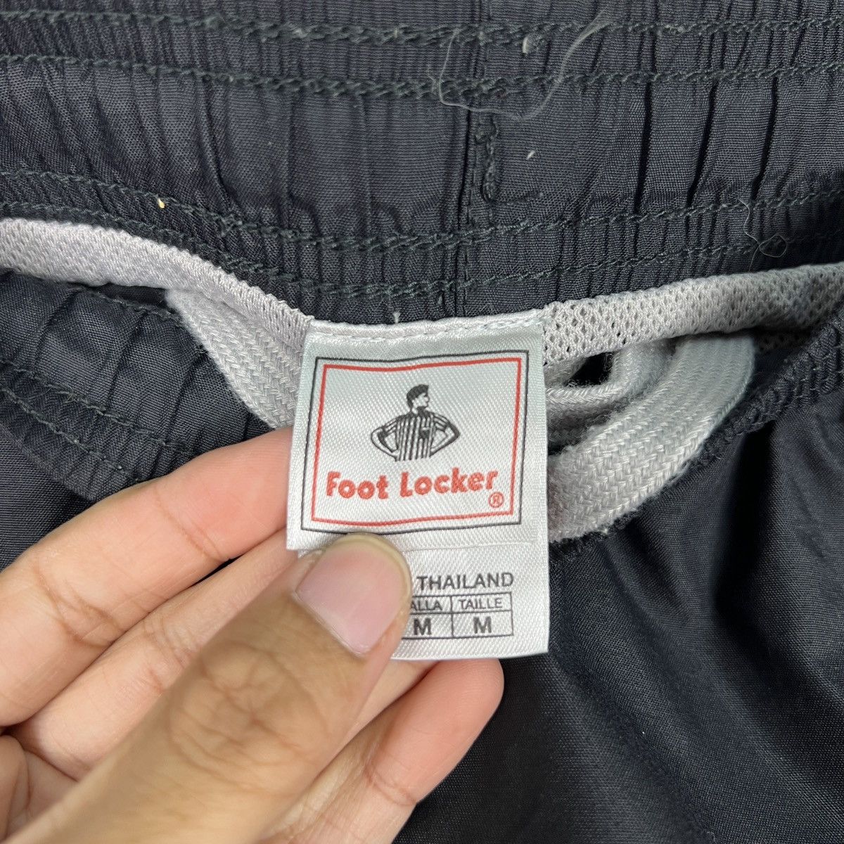 Foot Locker 🔥 FOOT LOCKER SHORT PANT Size US 30 / EU 46 - 10 Thumbnail