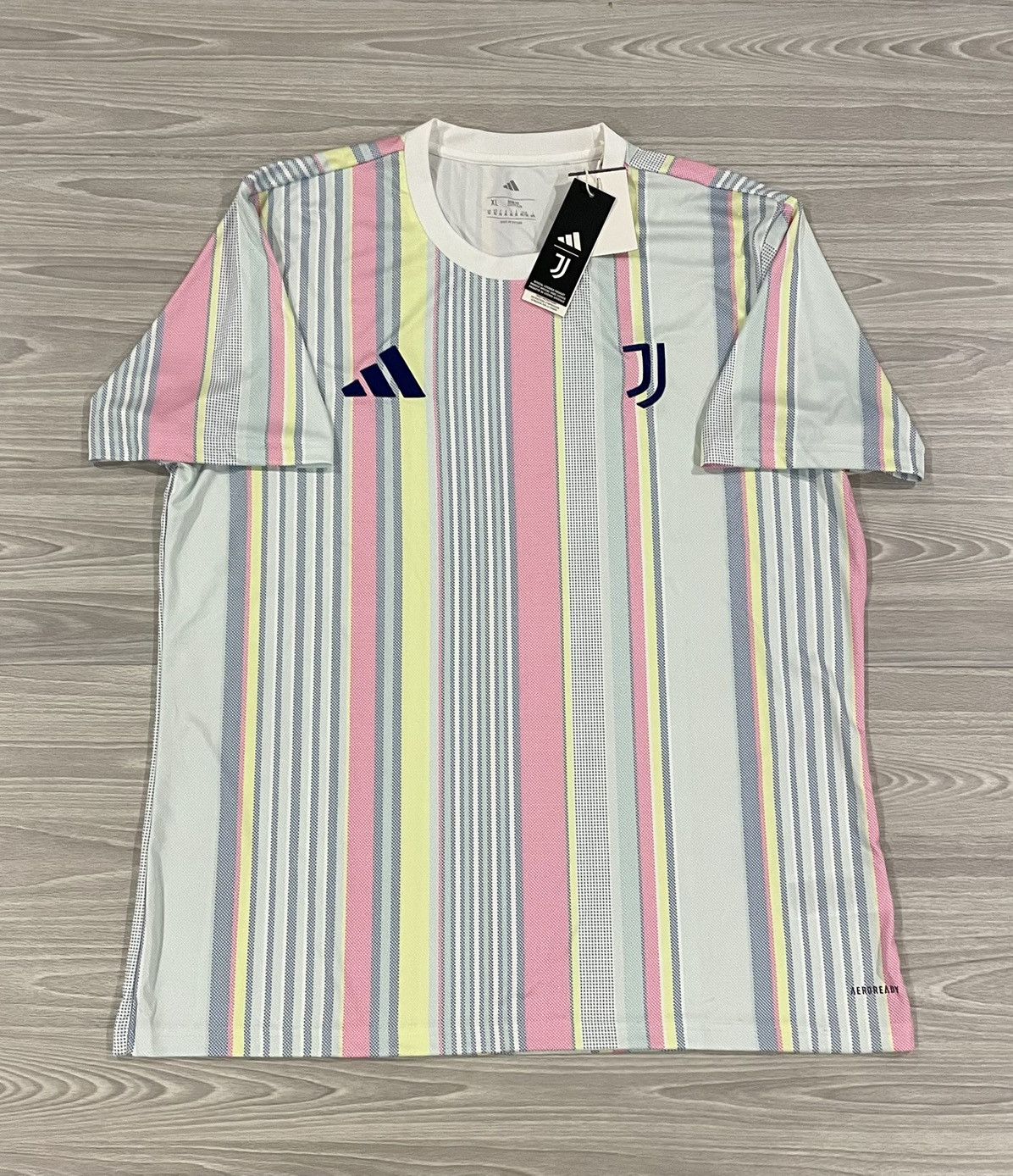 Adidas Adidas 2025/26 Juventus Soccer Jersey Pastel Men’s Size XL Size US XL / EU 56 / 4 - 1 Thumbnail