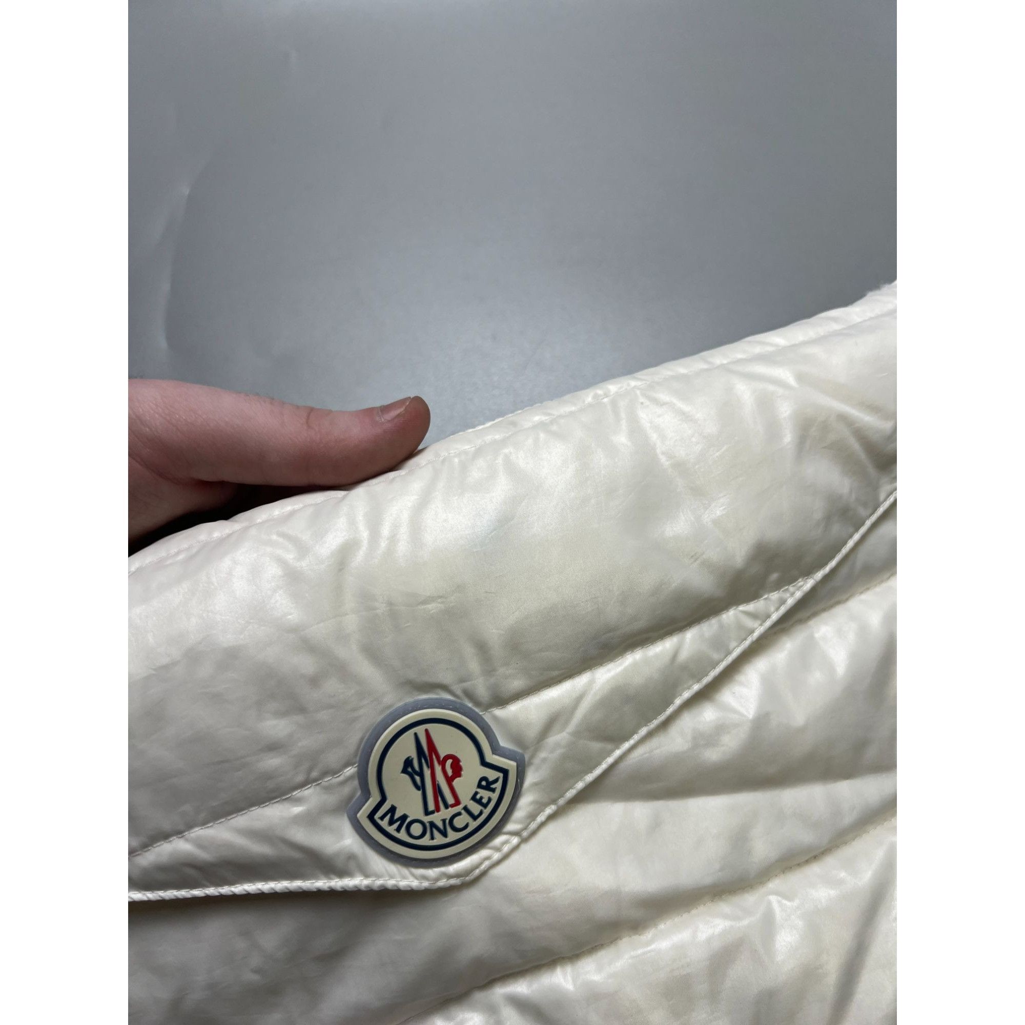 Moncler Moncler White Down Clutch (Y1033) Size ONE SIZE - 3 Thumbnail