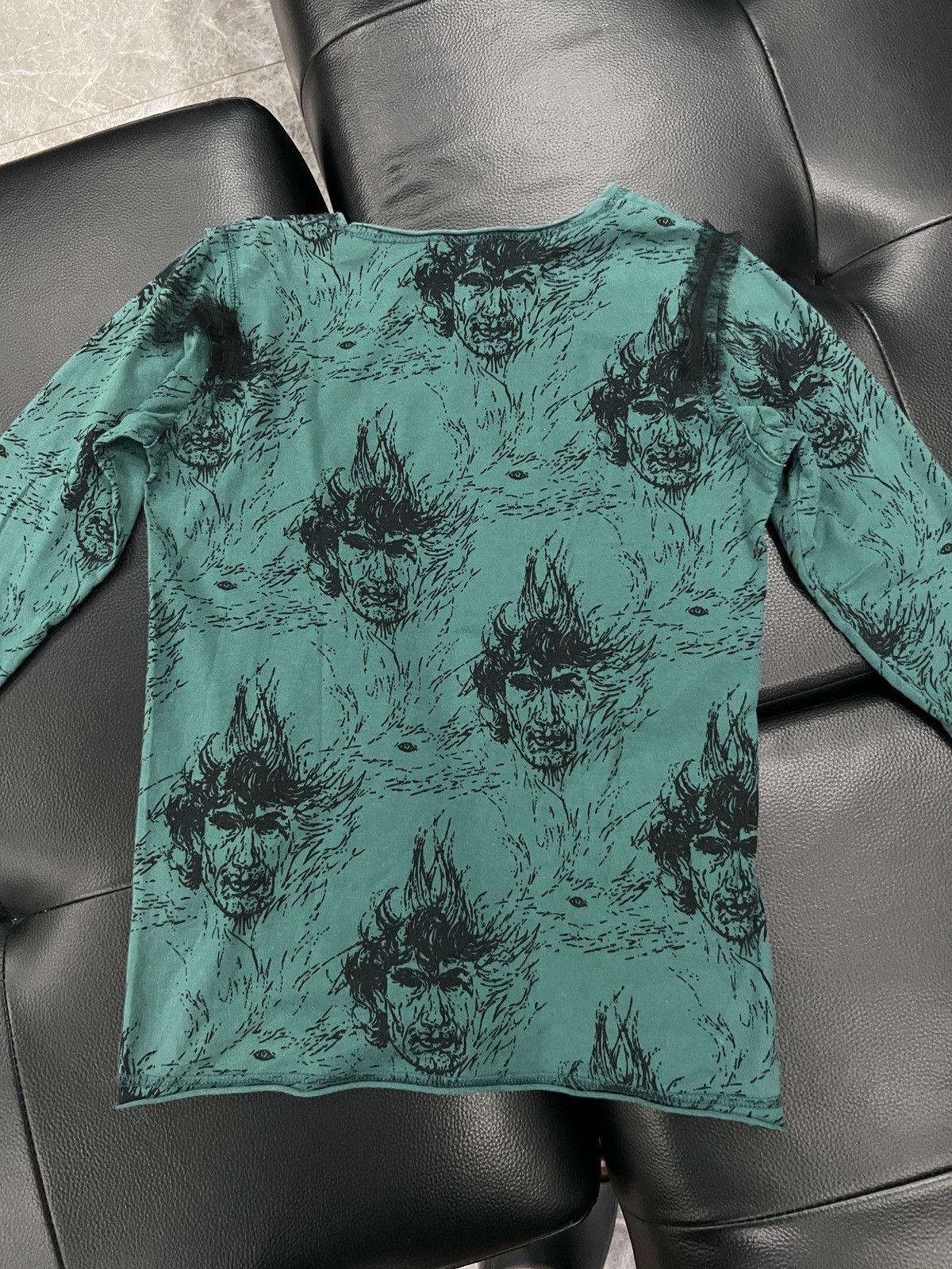Undercover Undercover AW02 “Witches Cell Division” Portrait Top Size US S / EU 44-46 / 1 - 6 Thumbnail