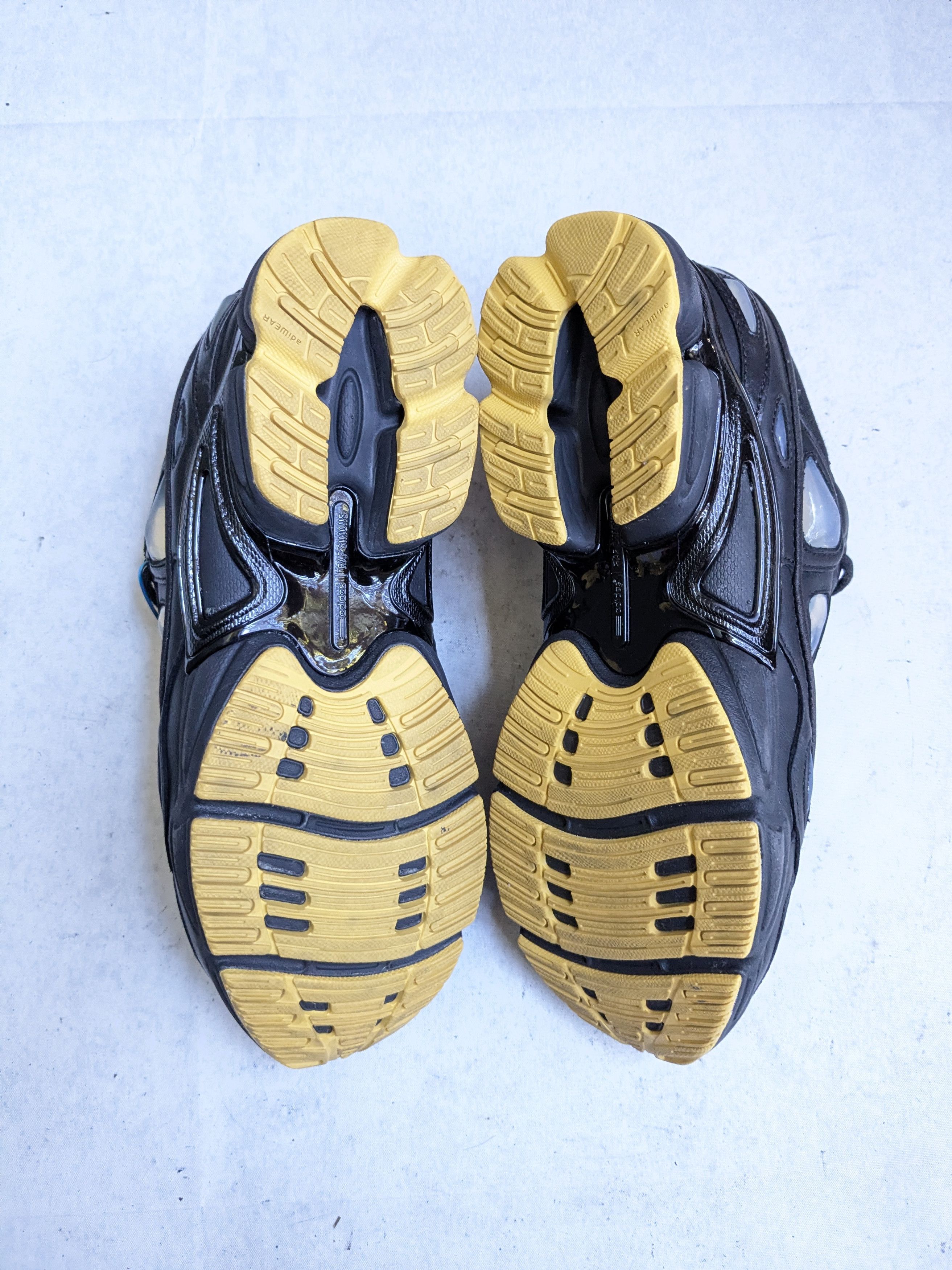 Raf Simons Adidas x Raf Simons Ozweego Black Corn 9 BB6741 Size US 9 / EU 42 - 12 Thumbnail