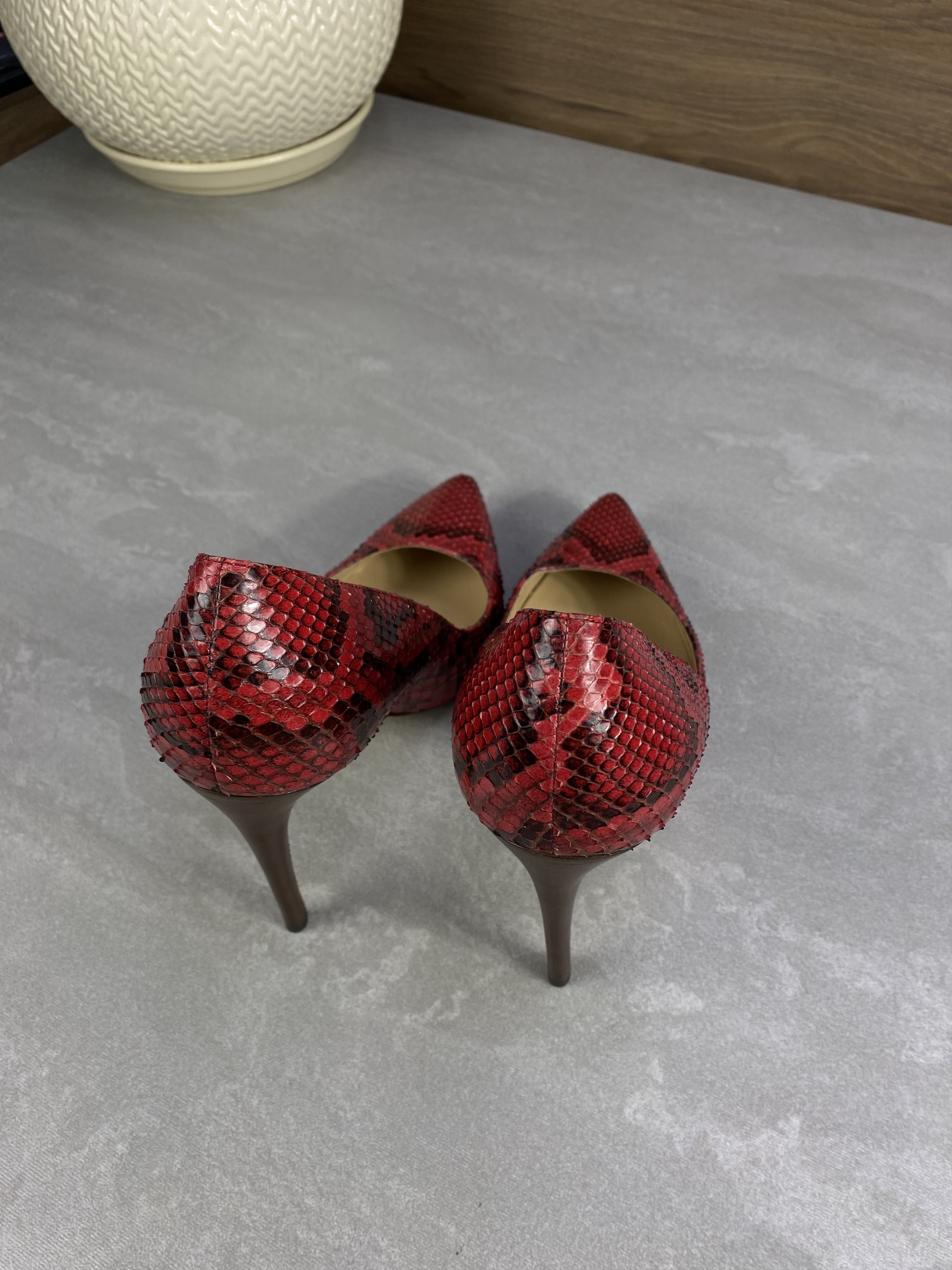 Dolce & Gabbana Dolce & Gabbana Red Python Pointed Toe Pumps Size 38 Size US 8 / IT 38 - 5 Thumbnail