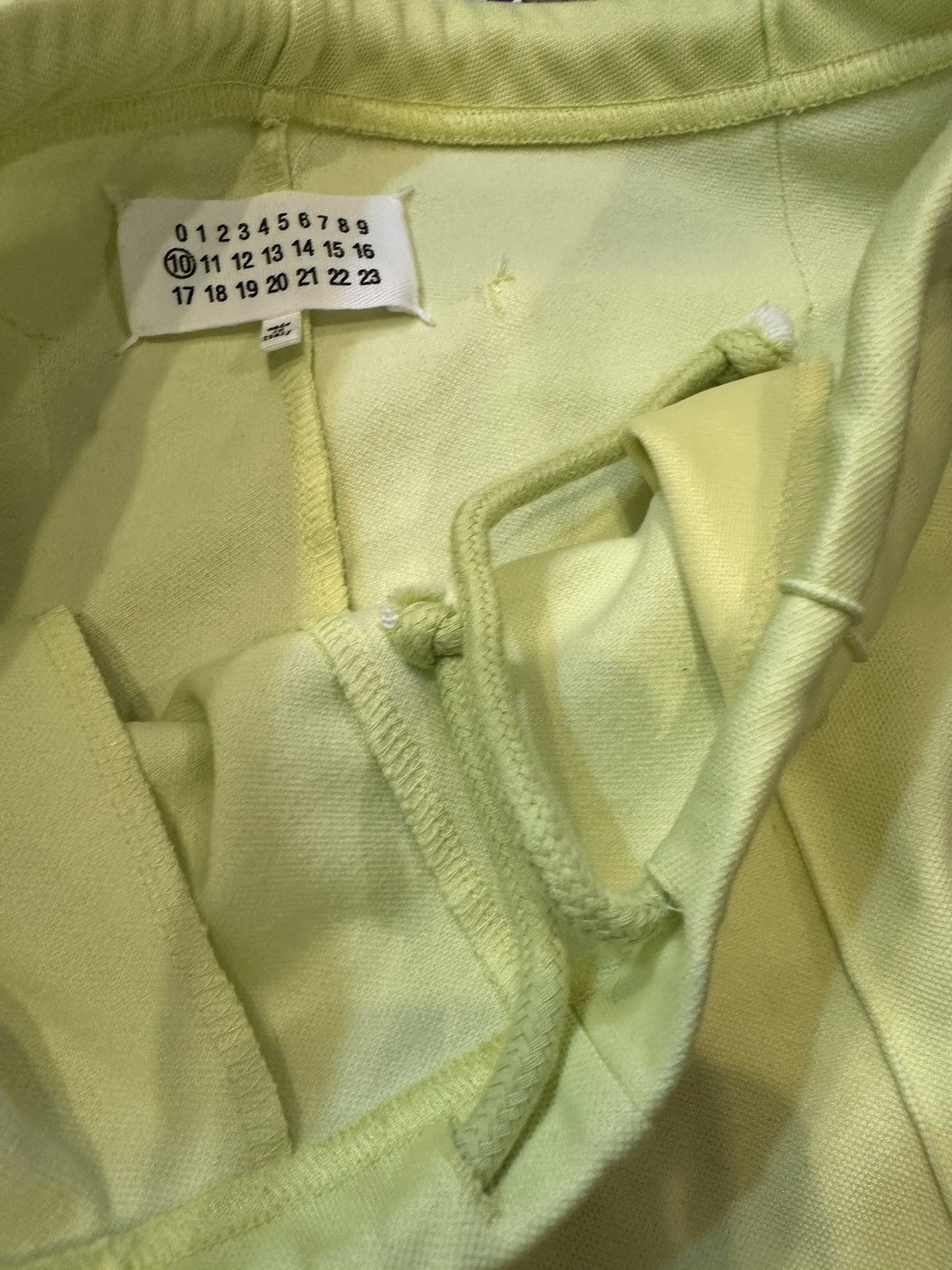 Maison Margiela Maison Margiela Satin Side Stripe Sweats Size US 32 / EU 48 - 7 Thumbnail