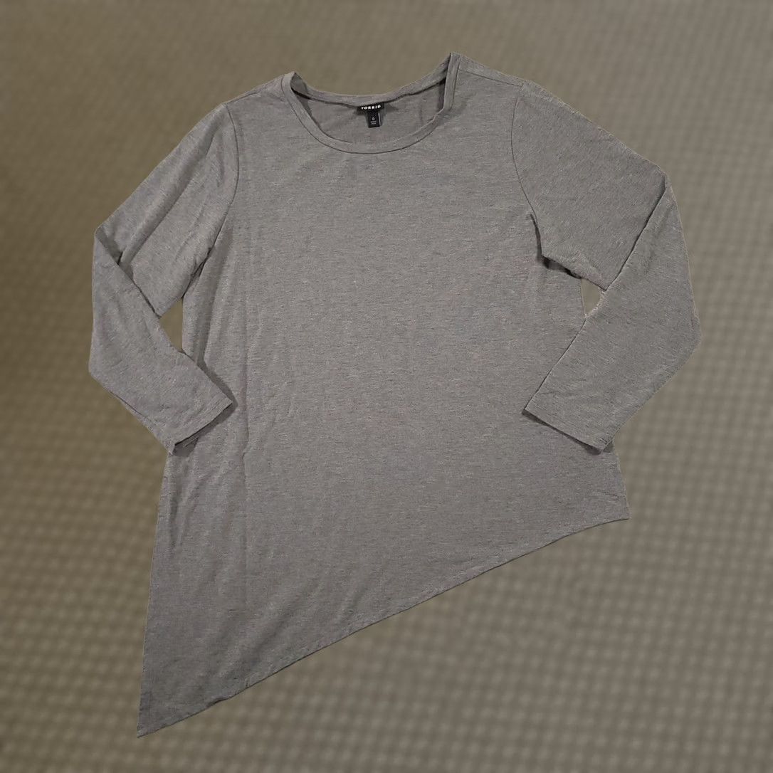 Torrid Torrid French Terry Long Sleeve Top Sz 0 Large Gray Asymmetrical Hem Stretch Size L / US 10 / IT 46 - 1 Thumbnail