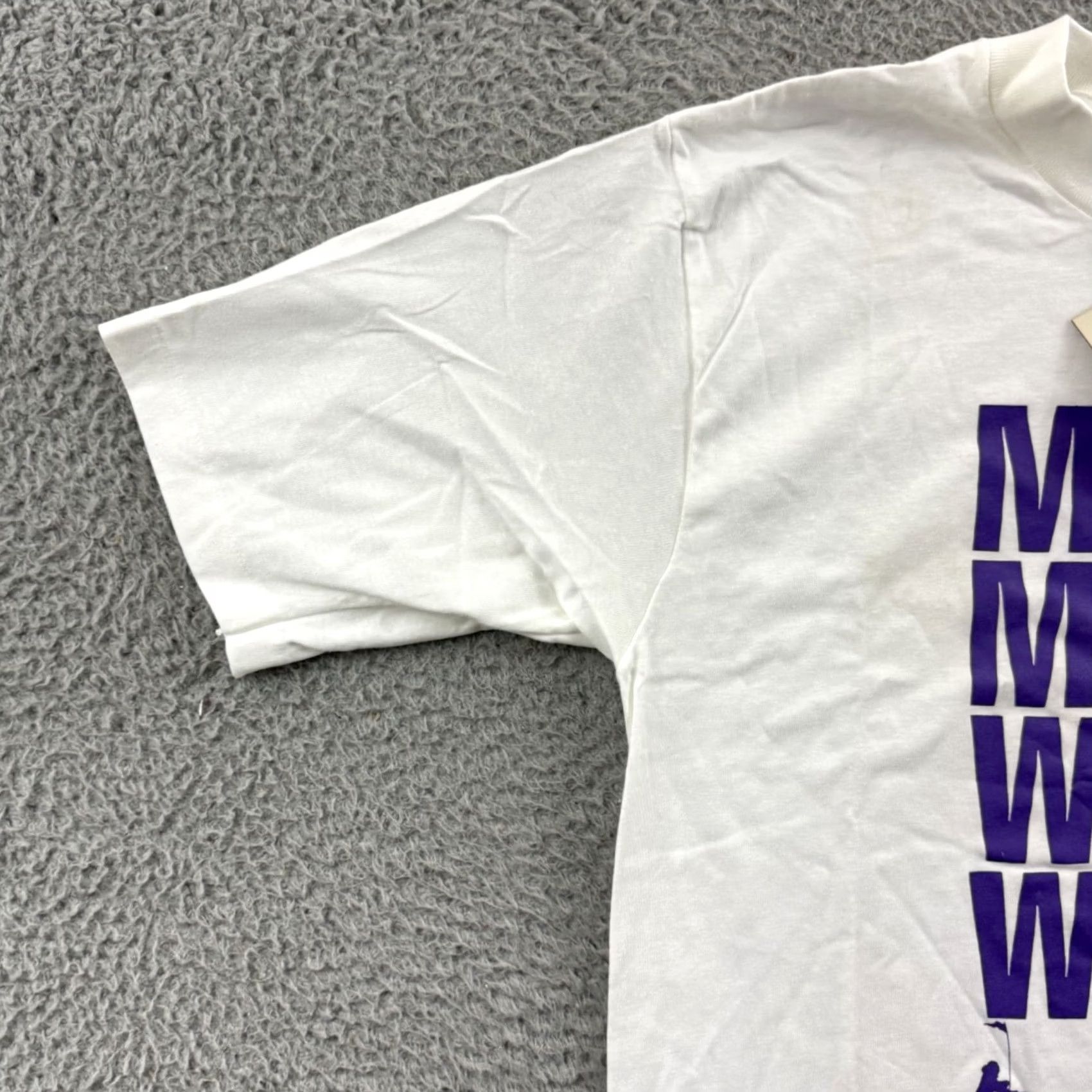 Vintage VINTAGE Oneita Shirt Mens Large White 90s NWT Trans Antarctica Expedition Logo Graphic Print Adventure Time Animals Outdoor Mens Size US L / EU 52-54 / 3 - 4 Thumbnail