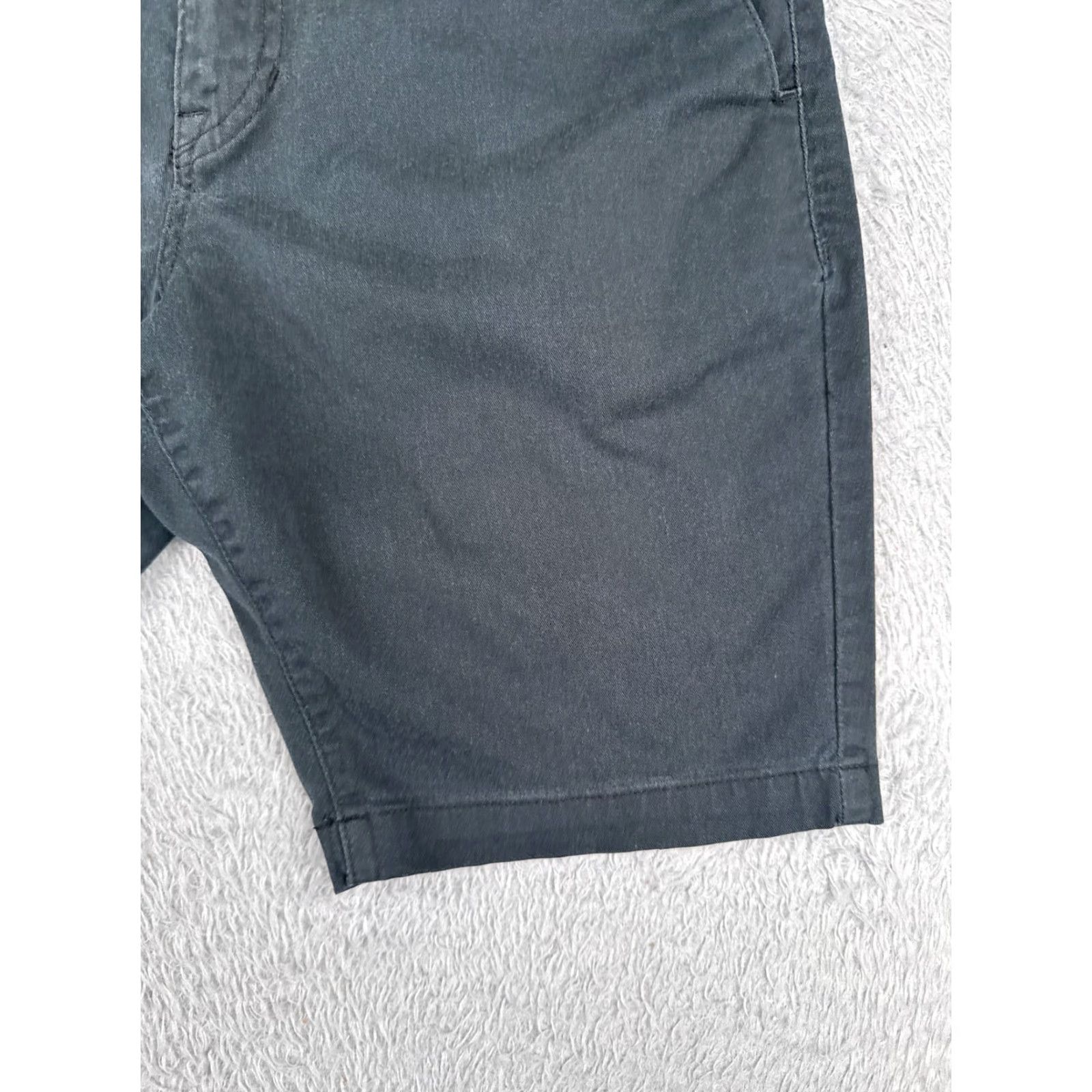 Volcom Volcom Shorts Adult 30 Black Cotton Blend Chino Skate 5-Pocket Casual Mens Size US 30 / EU 46 - 2 Thumbnail