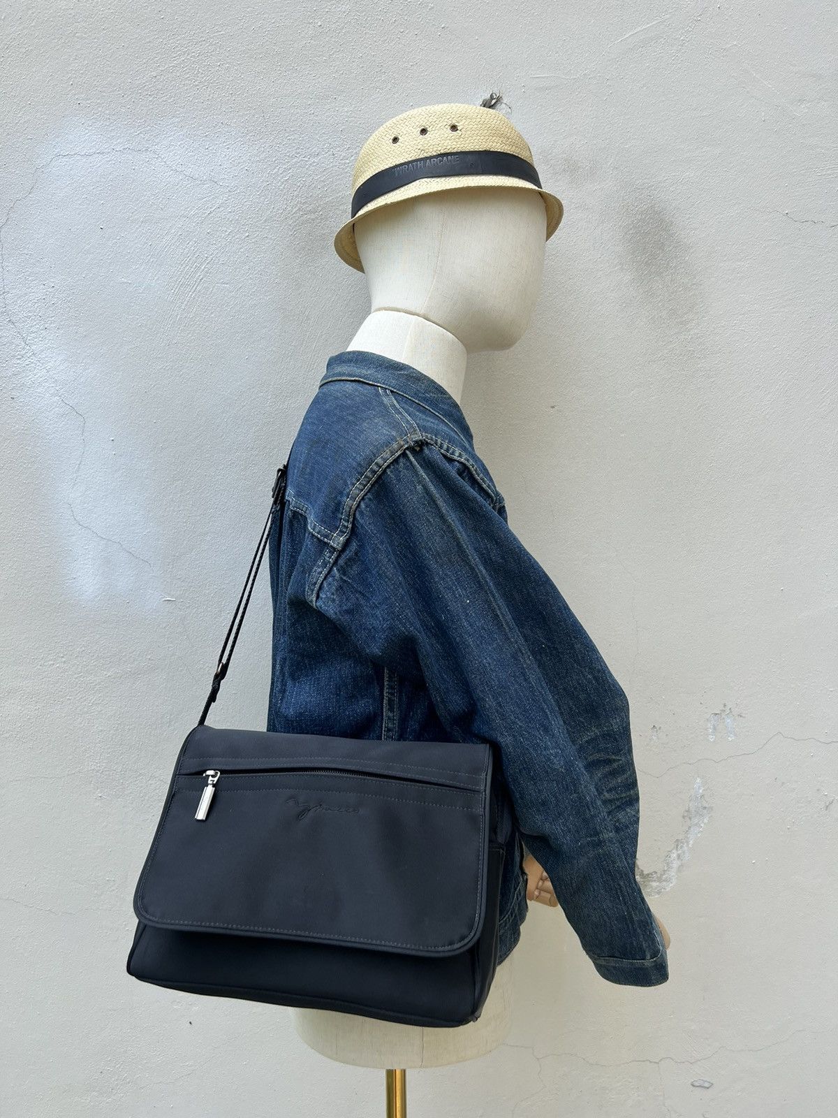 Yohji Yamamoto Vintage Yohji Yamamoto Y’saccs Pour Homme Sling Bag Black Size ONE SIZE - 1 Thumbnail