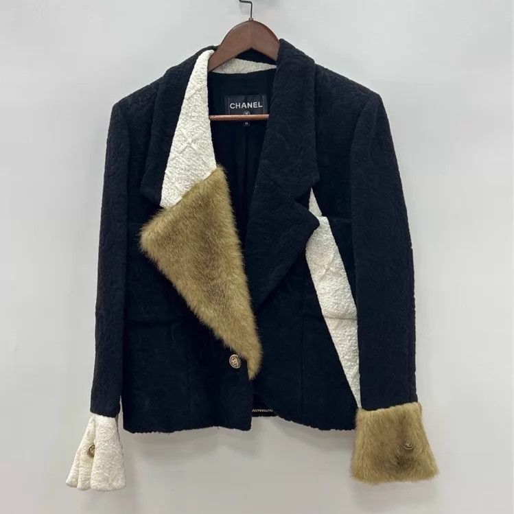 Chanel Chanel Women's Blazer Size XS / US 0-2 / IT 36-38 - 1 Thumbnail