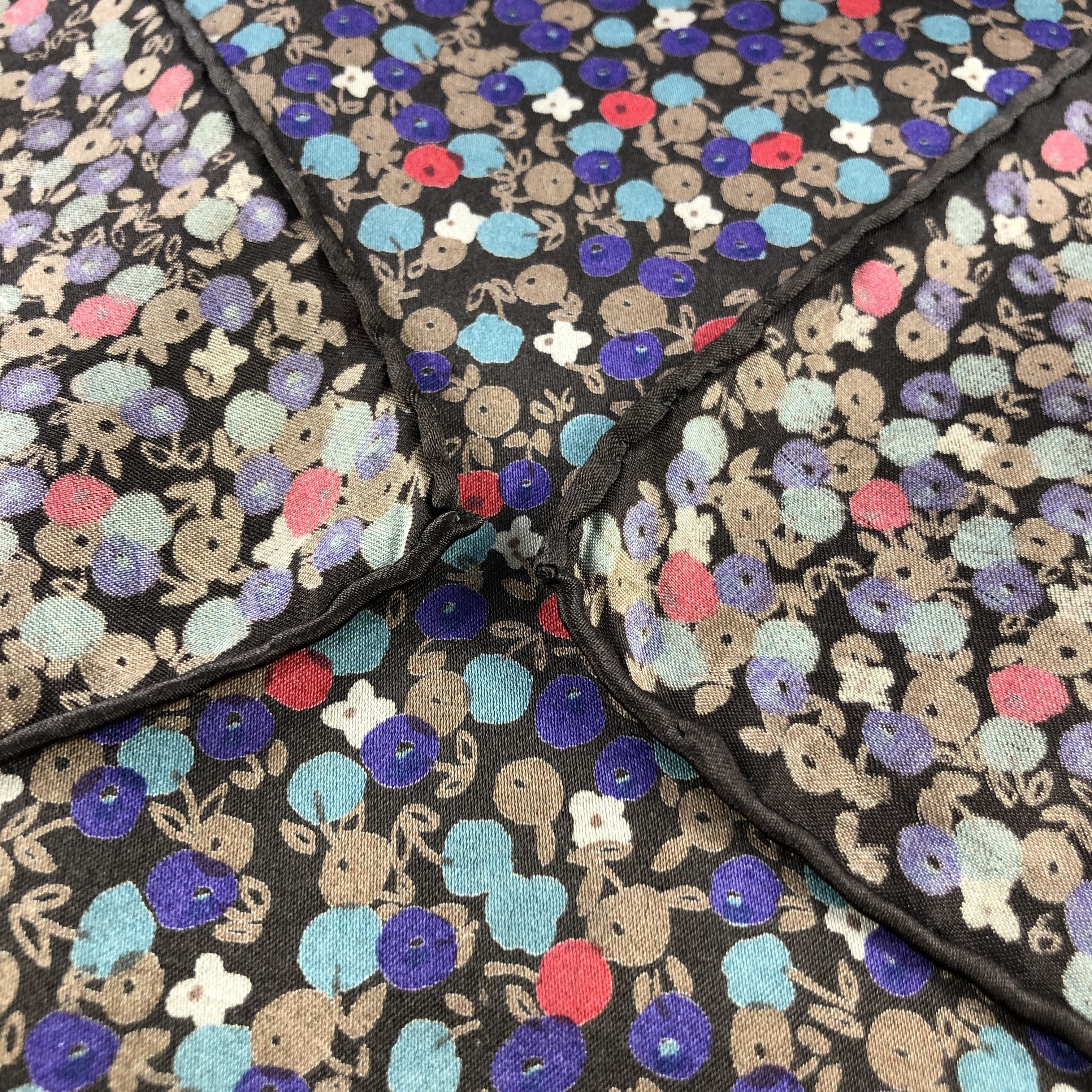 Vintage Vintage Luxury Carnage Flowers Hand Rolled Silk Scarf M1277 Size ONE SIZE - 4 Thumbnail
