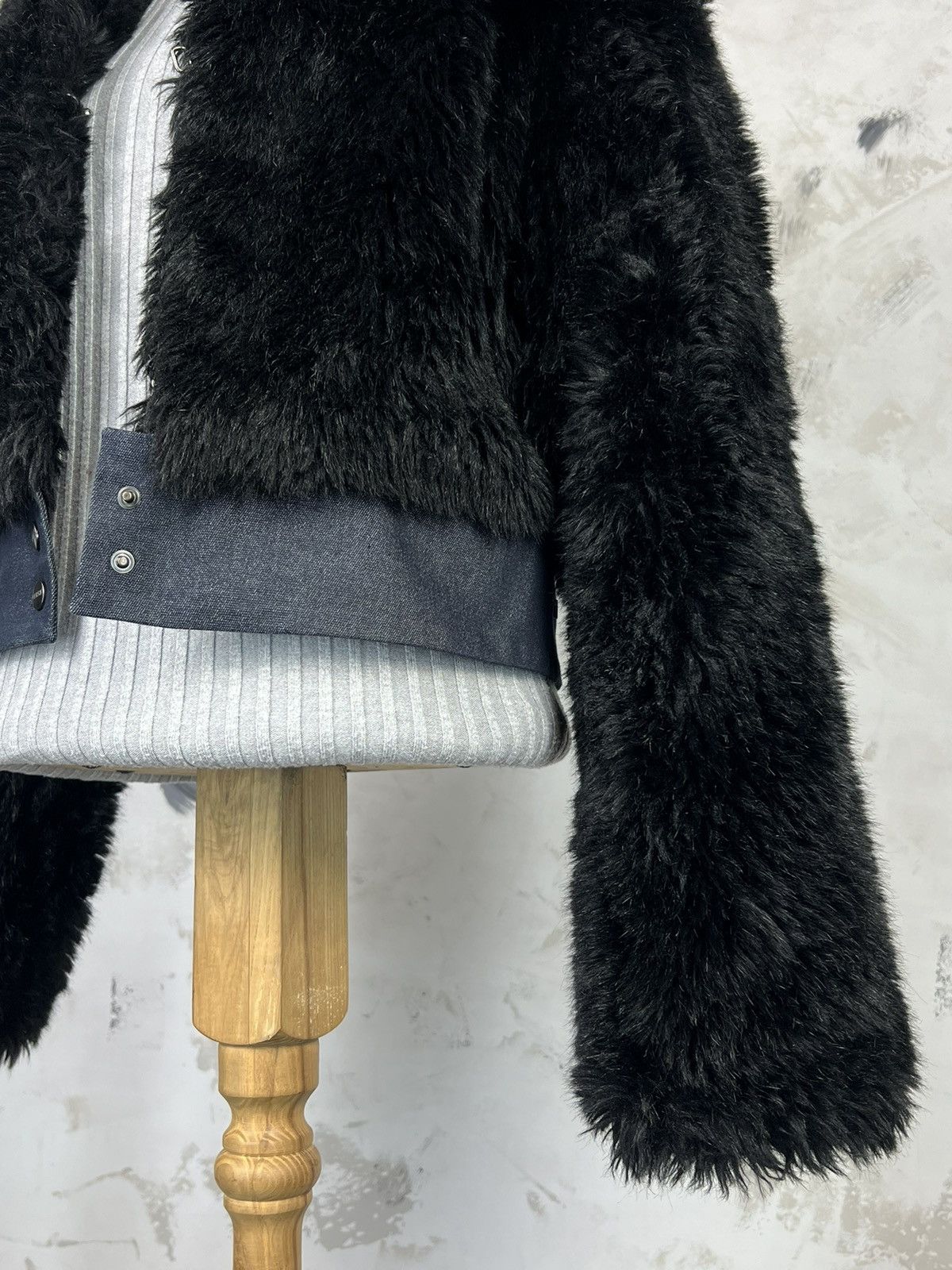 Ferre Vintage Ferre Jeans Black Faux Fur Jacket Size M Size M / US 6-8 / IT 42-44 - 6 Thumbnail
