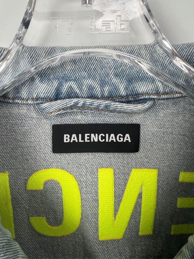 Balenciaga Balenciaga Back fluorescent green letter logo denim jacket Size US S / EU 44-46 / 1 - 3 Thumbnail