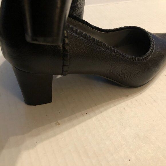 Etienne Aigner Etienne Aigner women's leather pump shoes size: 5 1/2M Size US 5.5 / IT 35.5 - 14 Thumbnail