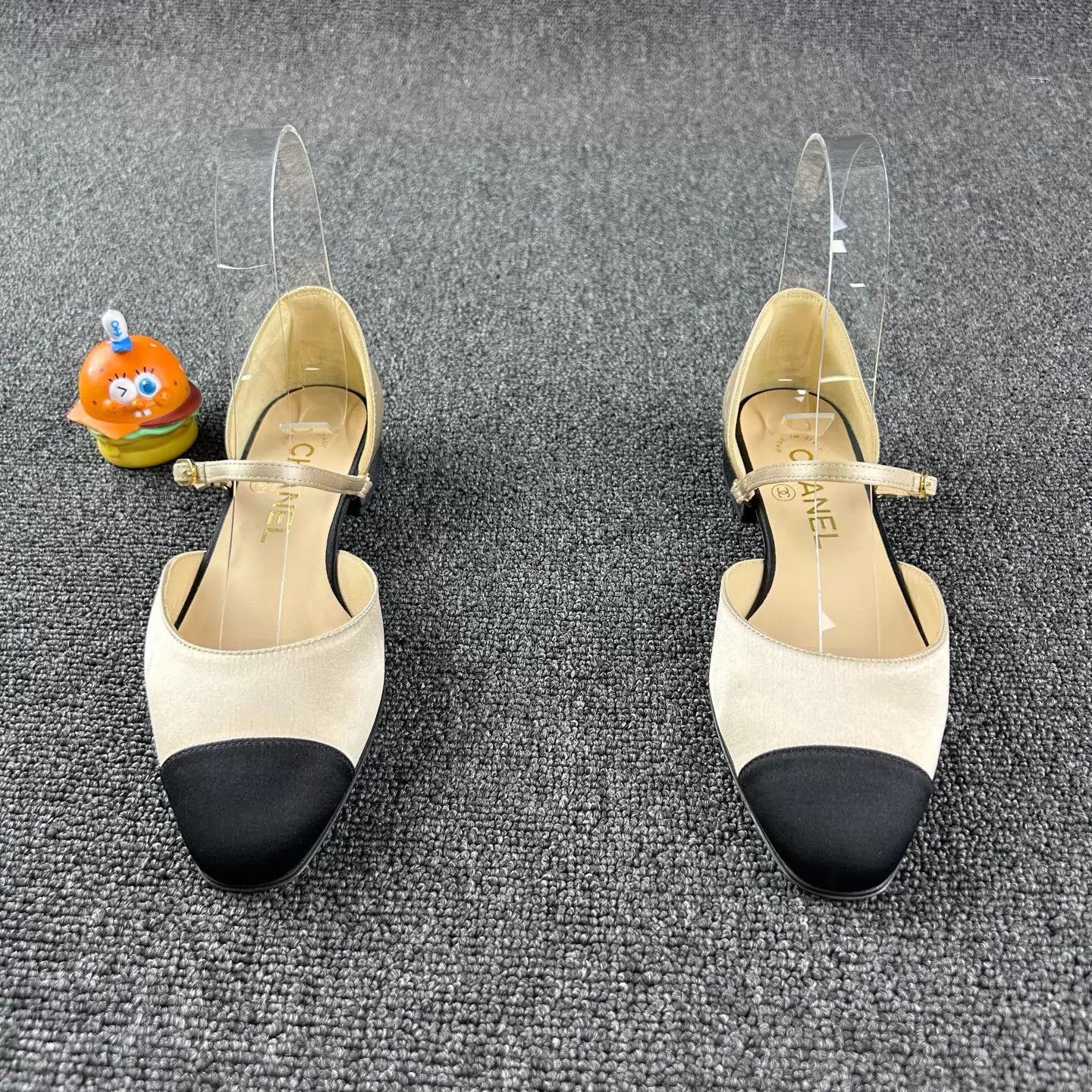 Chanel Chanel Beige Low-Heel Pumps 35.5 Size US 5 / IT 35 - 2 Thumbnail