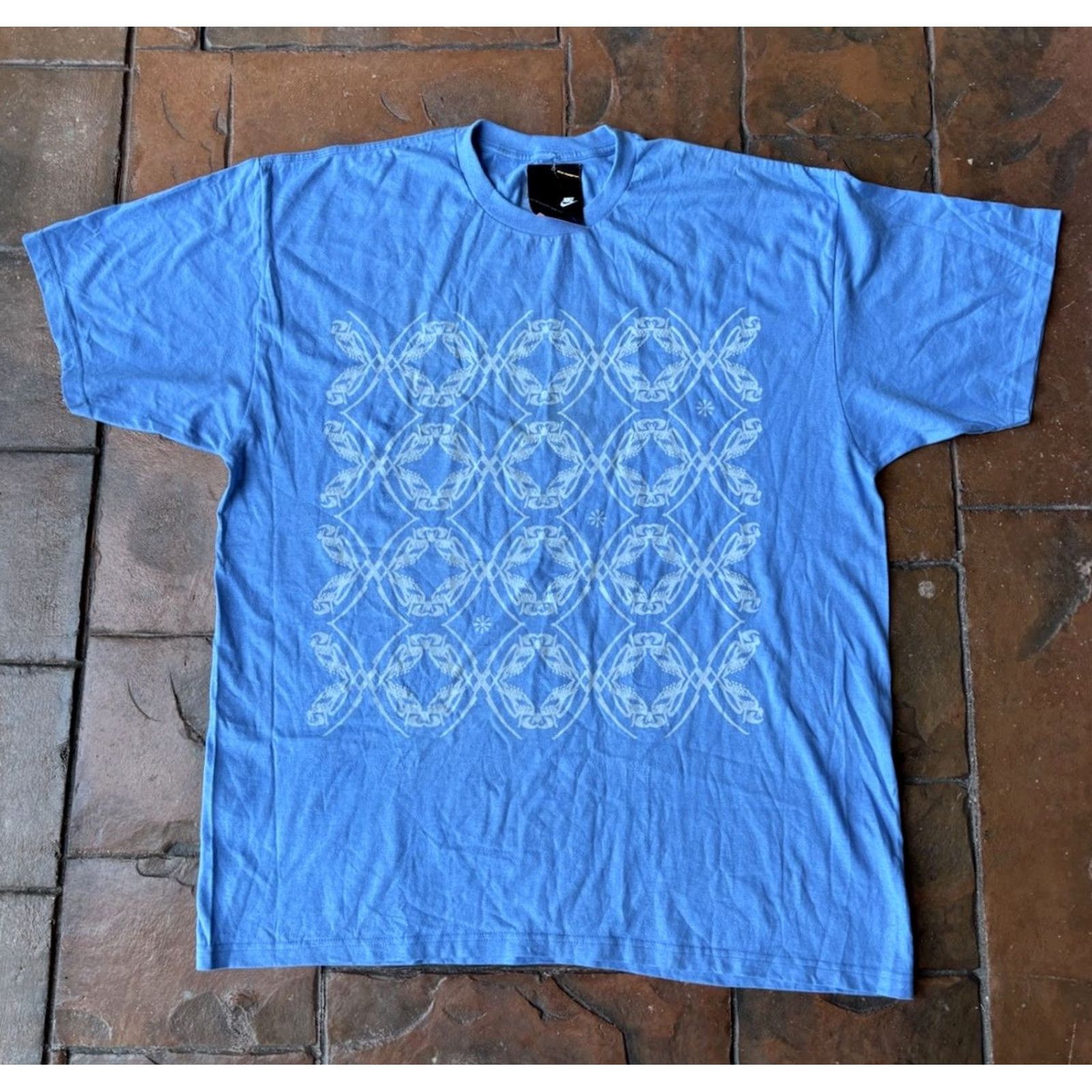 Nike VINTAGE Nike Air Force One Grunge Cyber Graphic T-Shirt Mens XL Blue Size US XL / EU 56 / 4 - 2 Thumbnail