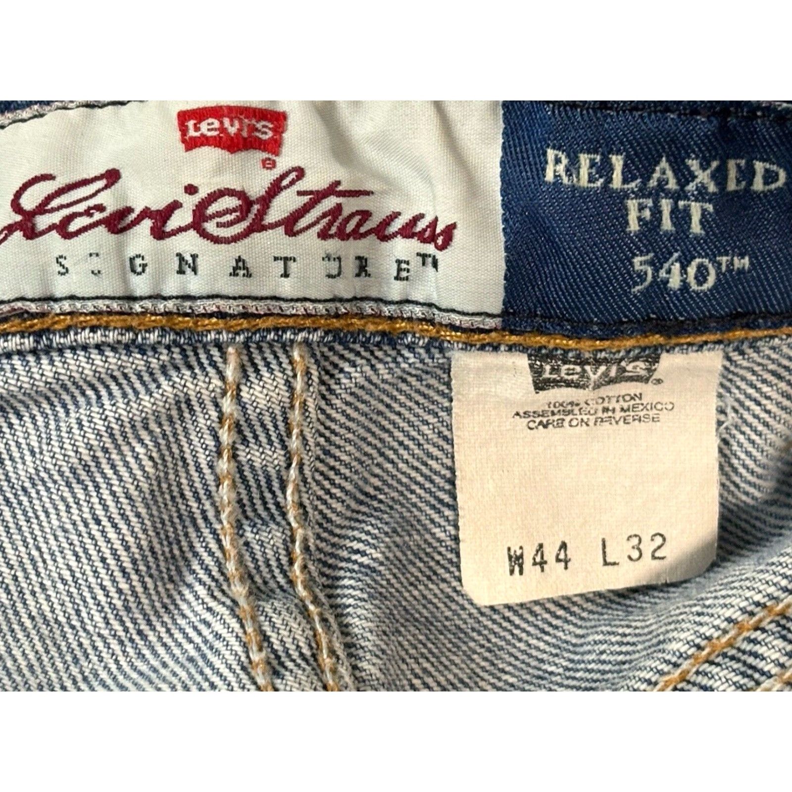 Levi's VINTAGE Levi's 540 Jeans Men 44x32 Regular Denim 90s Straight Relaxed Fit 1997 Size US 44 / EU 60 - 6 Thumbnail