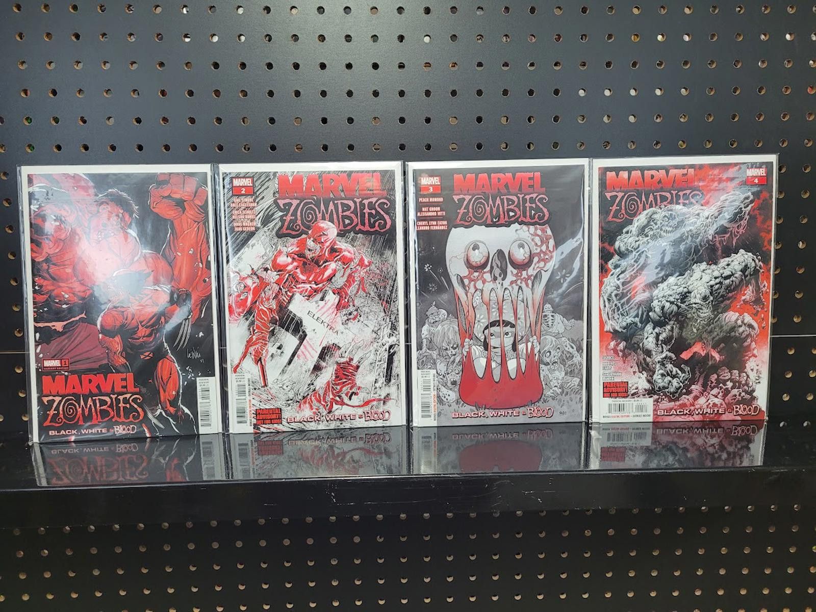 Marvel Comics Marvel Zombies Black, White & Blood #1-4 Comic Set Size ONE SIZE - 1 Thumbnail