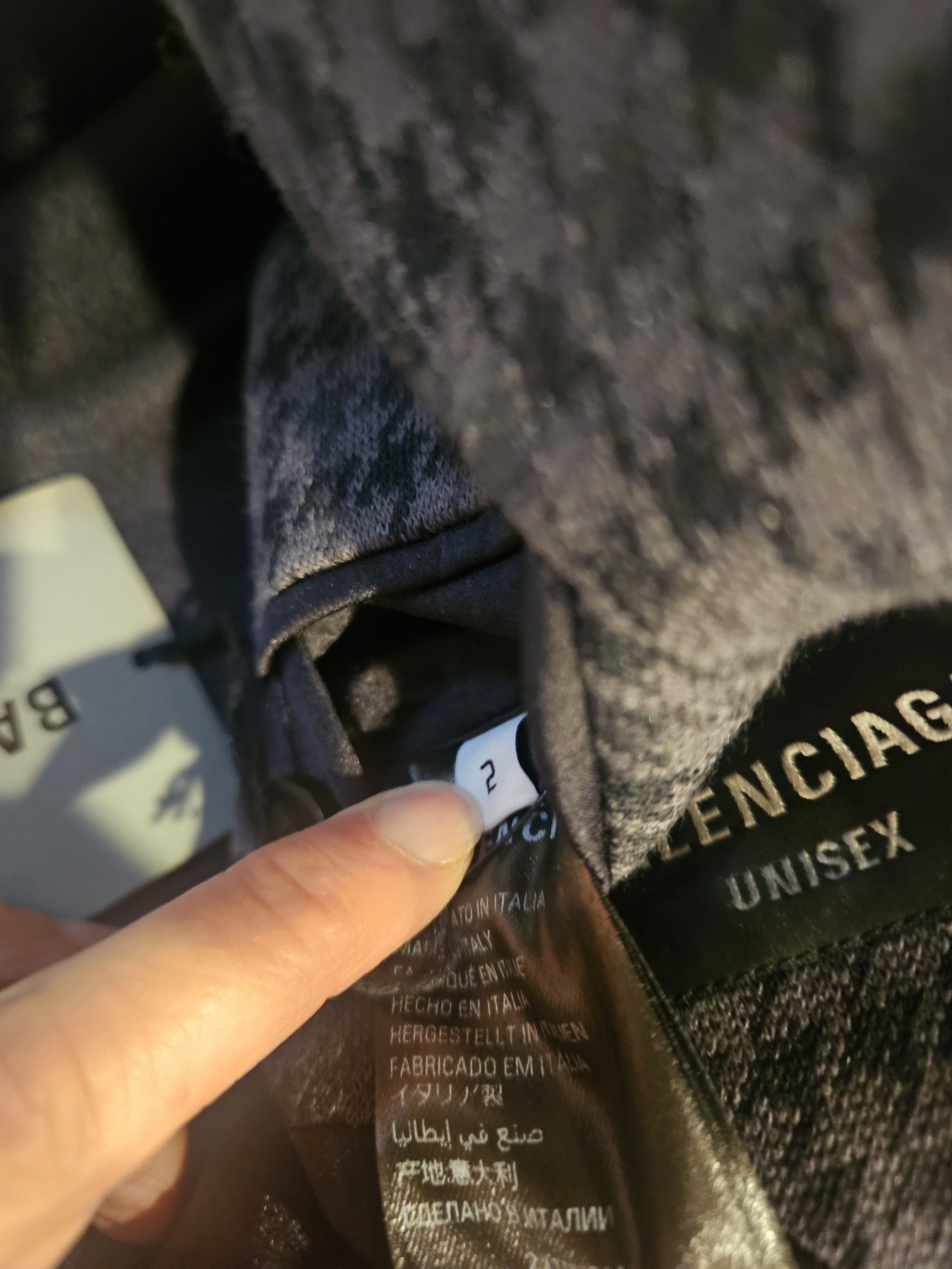 Balenciaga Balenciaga Oversized Houndstooth Coat in Grey and Black Size US M / EU 48-50 / 2 - 15 Thumbnail
