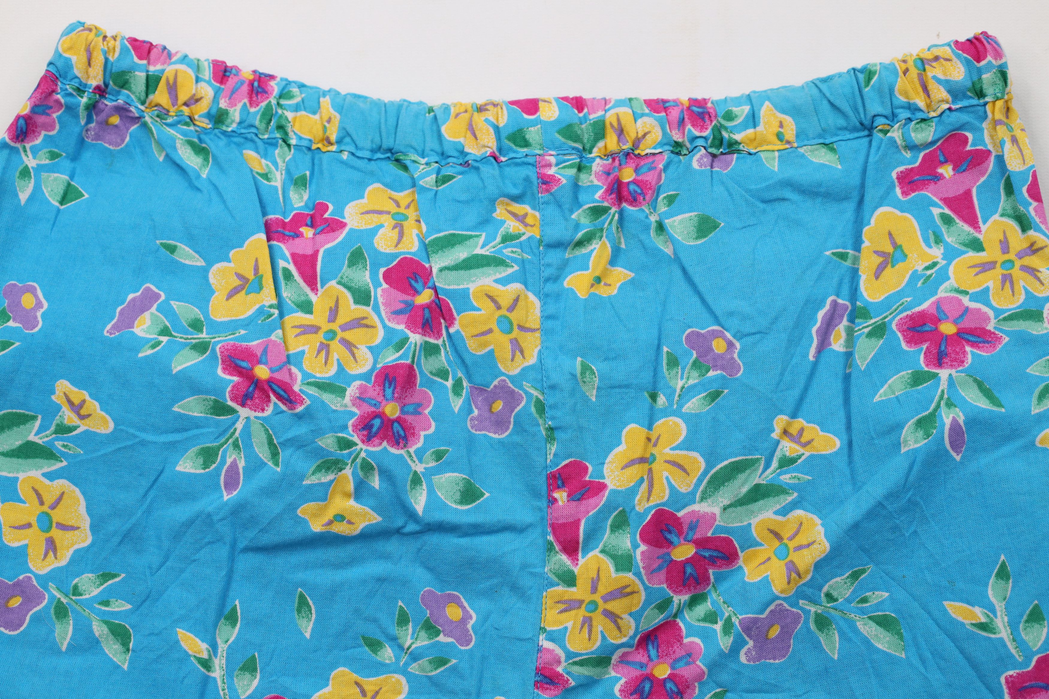 Vintage Vintage 90s Streetwear Flower All Over Print Shorts Cotton Size 31" - 8 Thumbnail