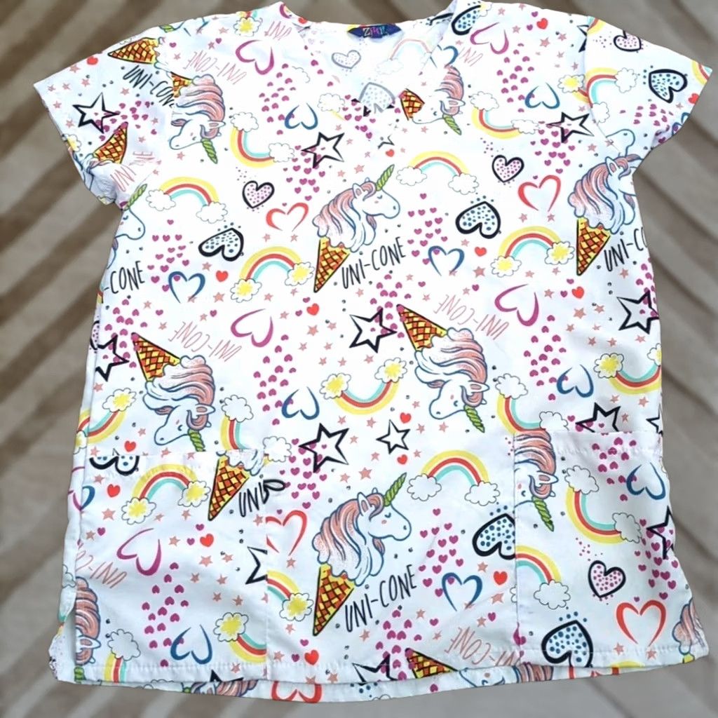 Rainbow Zikit Scrub Top Womens Size S Rainbow Unicorns Hearts Patterned Cotton Blend Multicolor Women Scrub Top Size S / US 4 / IT 40 - 1 Thumbnail