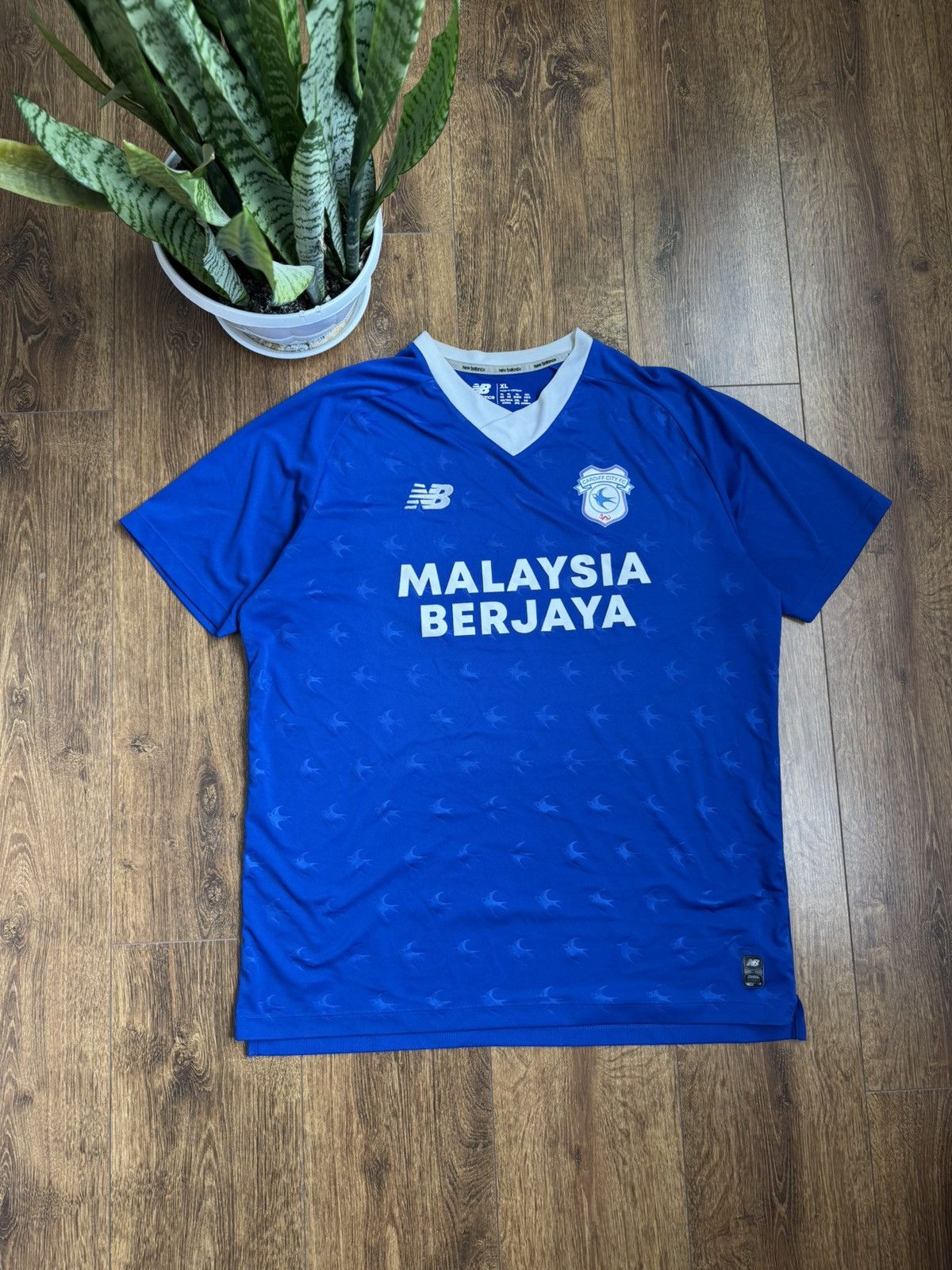 New Balance New Balance Cardiff City FC 2022/23 Away Shirt jersey Size US XL / EU 56 / 4 - 1 Thumbnail
