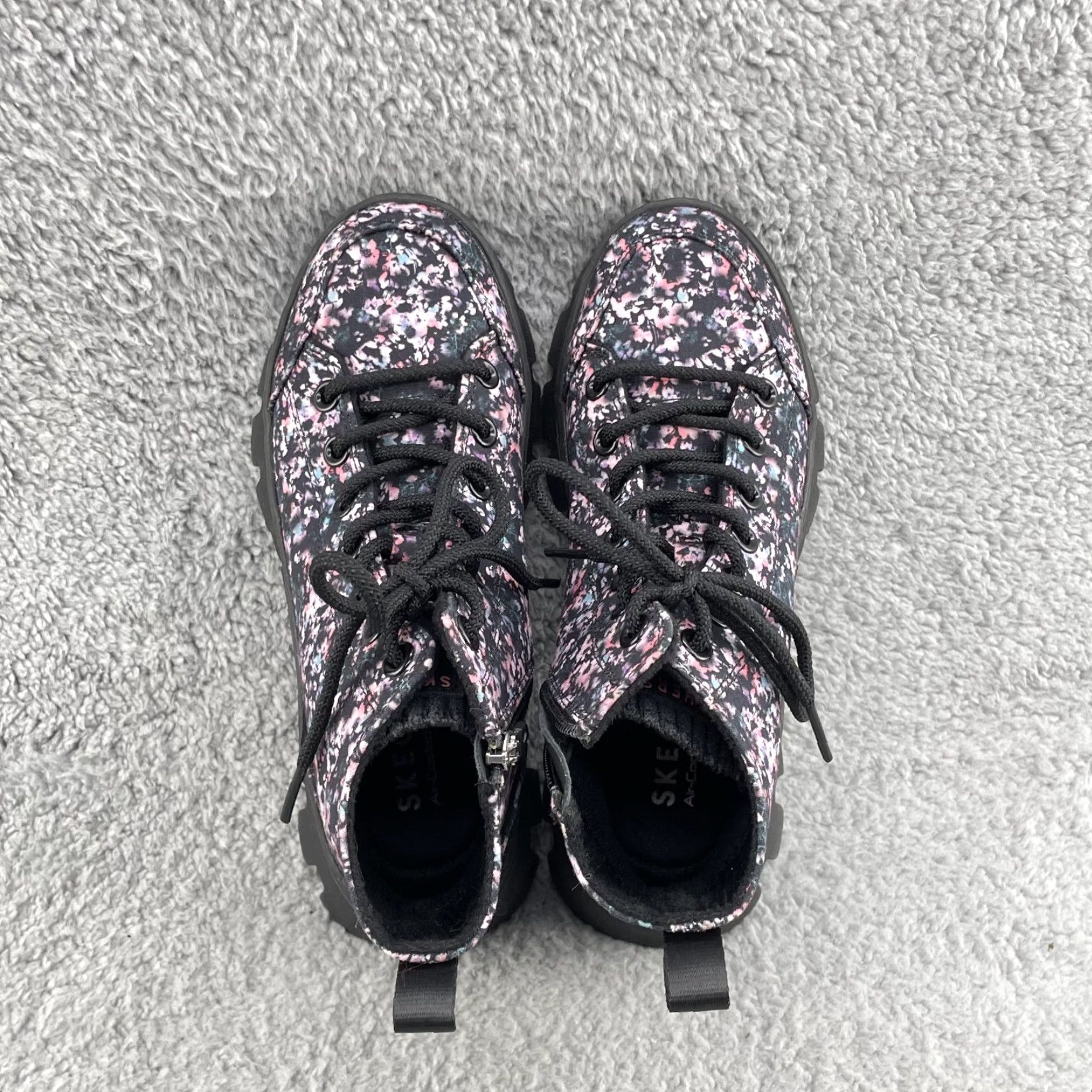 SKECHERS Skechers Street Los Angeles Roadies Surge-Lotsa Flowers Women's 5.5 Sneaker Boot - Black Floral Pattern High Top Casual Shoes Mens Womens? Size US 6 / IT 36 - 5 Thumbnail