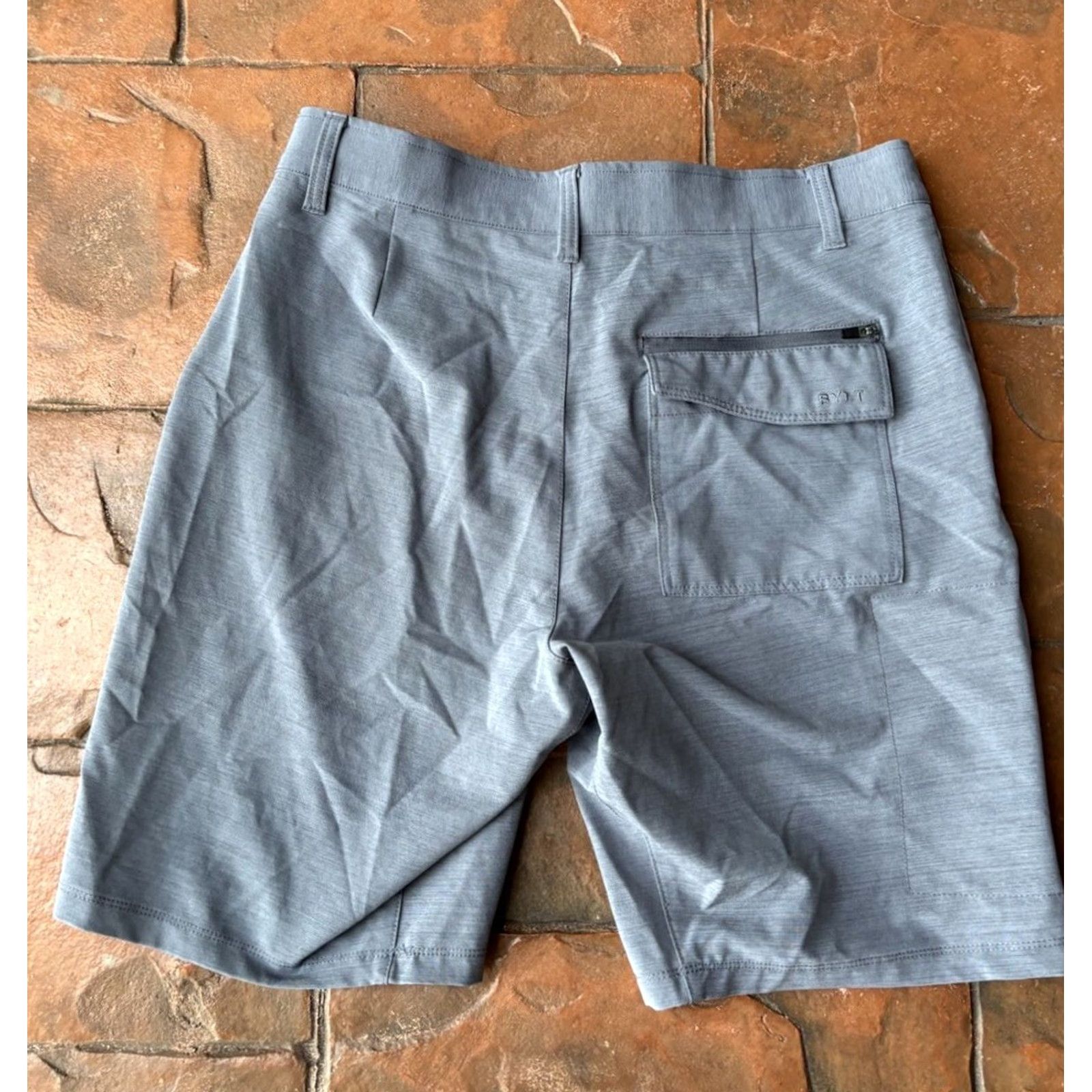 Asics Bylt Premium Basics Kinetic Shorts Men Medium Gray stretch Casual Chino Pockets Size US 31 - 3 Thumbnail