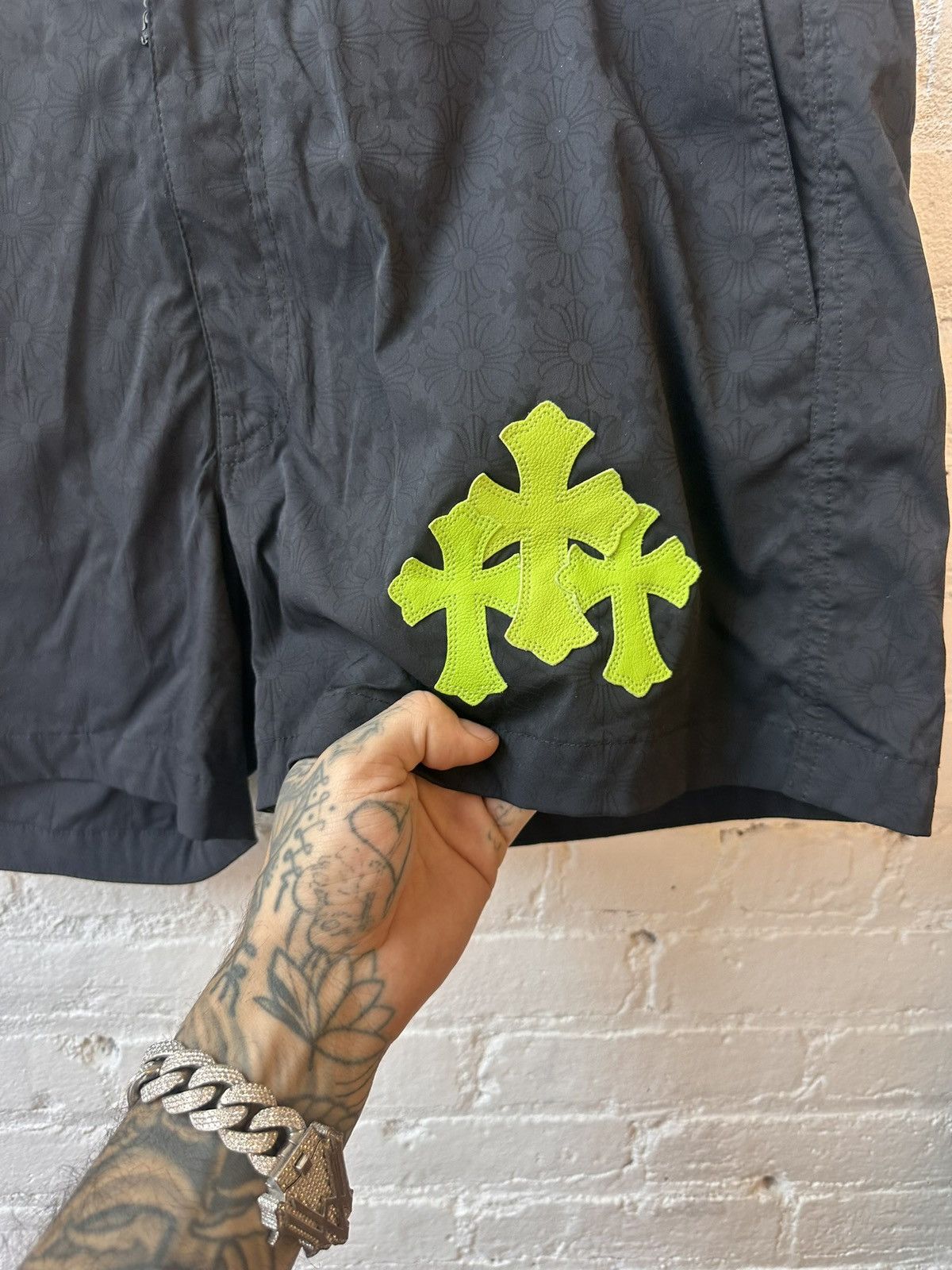 Chrome Hearts CHROME HEARTS XXL 1-1 4G GREEN PATCH SHORTS Size US 38 / EU 54 - 1 Thumbnail
