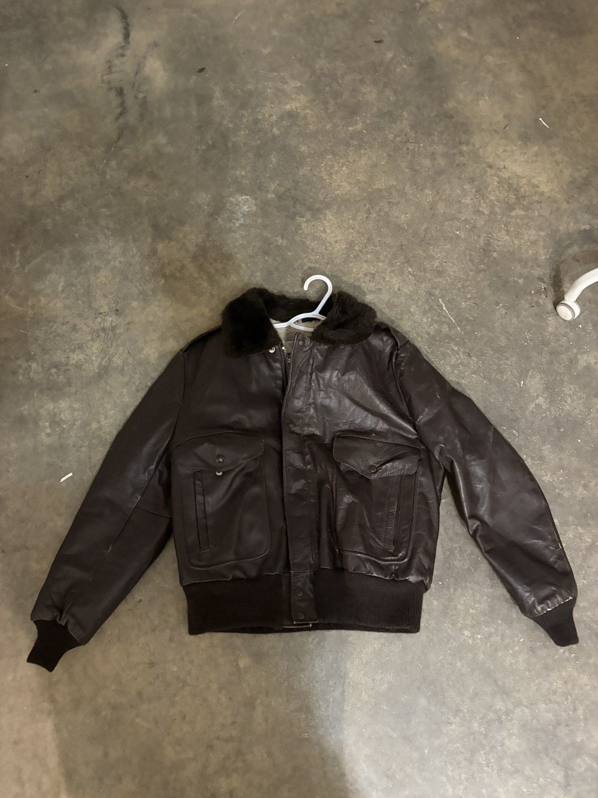 Excelled Leather Bomber Flight Jacket Faux Fur Collar USA Mint Size US M / EU 48-50 / 2 - 1 Thumbnail