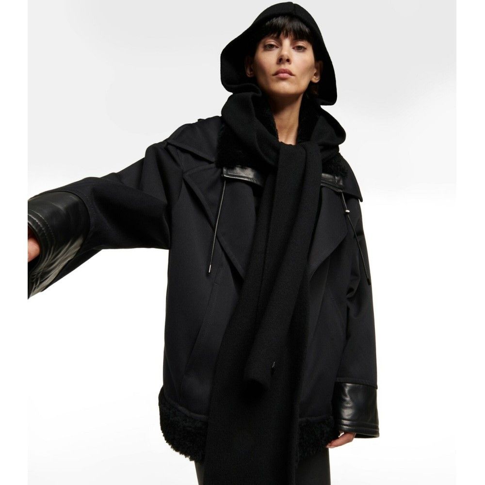 Tom Ford o1loc1c0924 SFK005 Size: OS / Hooded Scarf in Black Size ONE SIZE - 2 Thumbnail