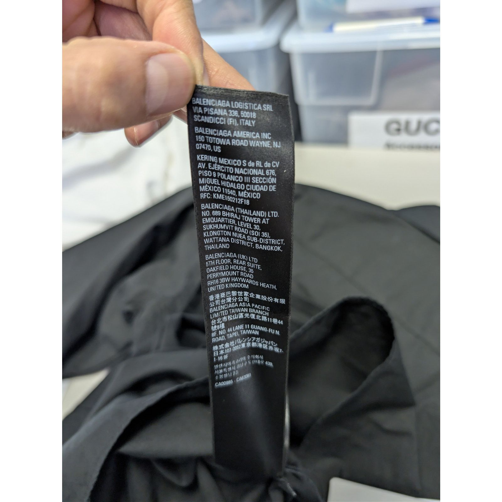 Balenciaga o1rshd1 Large Fit Short Sleeve Shirt in Washed Out Black Size US XXL / EU 58 / 5 - 21 Thumbnail