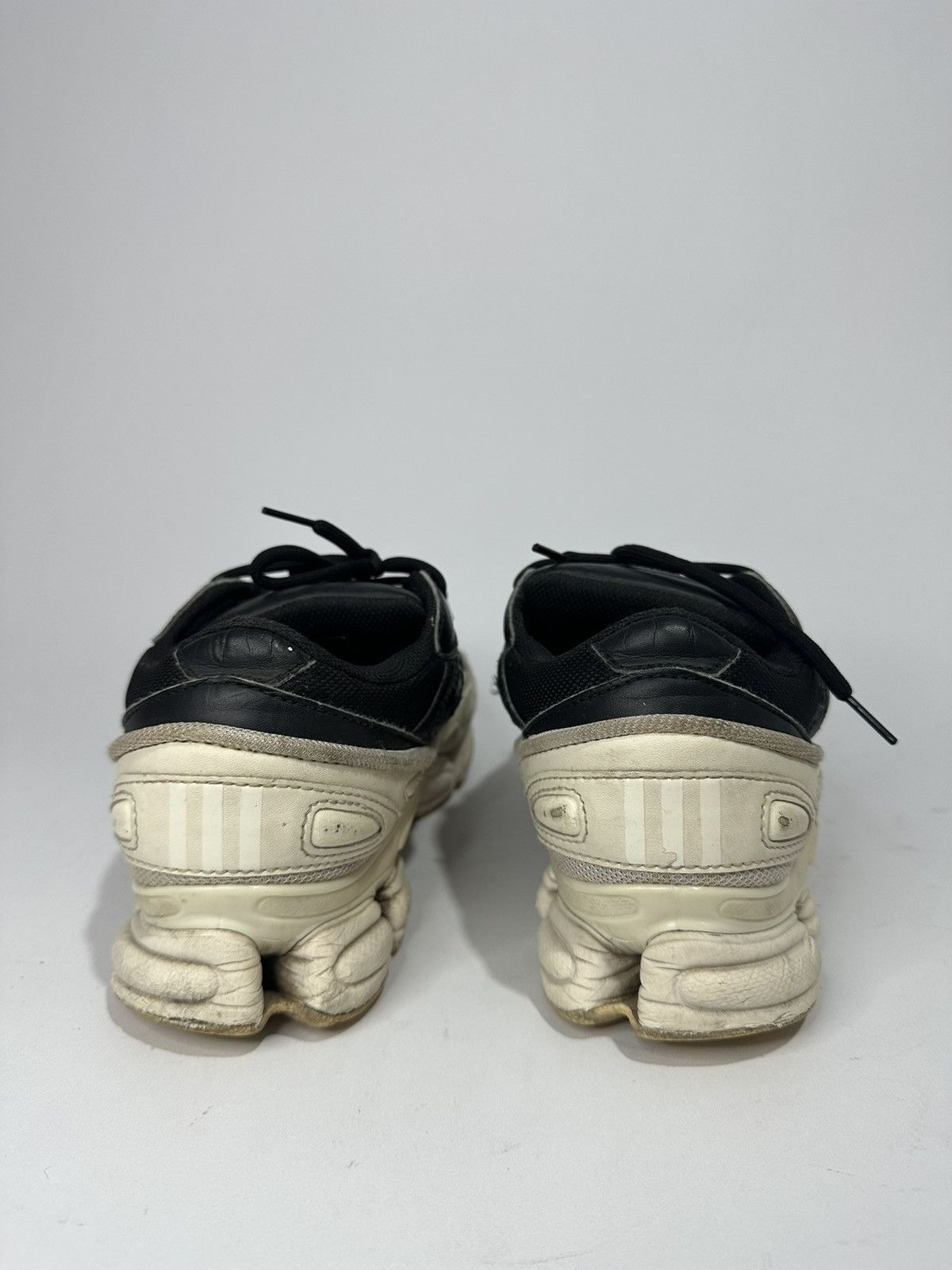 Adidas × Raf Simons Adidas X Raf Simons Ozweego 2 Cream White Low Top Sneakers. Size US 7 / EU 40 - 5 Thumbnail