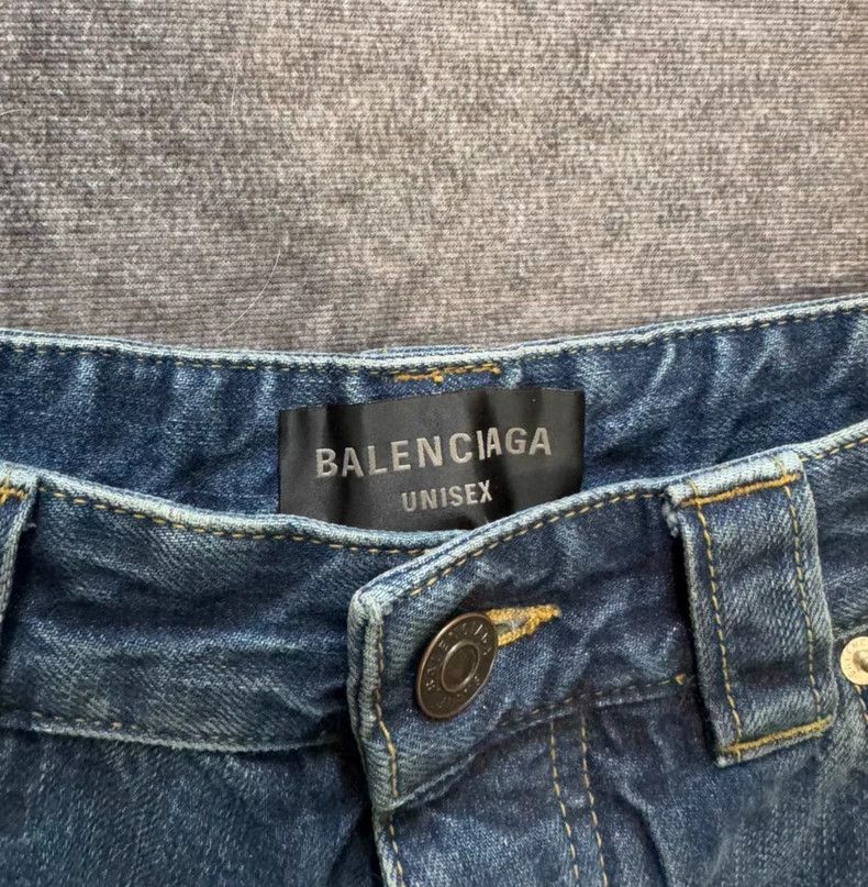 Balenciaga Balenciaga size XS Distressed Denim Shorts Size US 27 - 3 Thumbnail