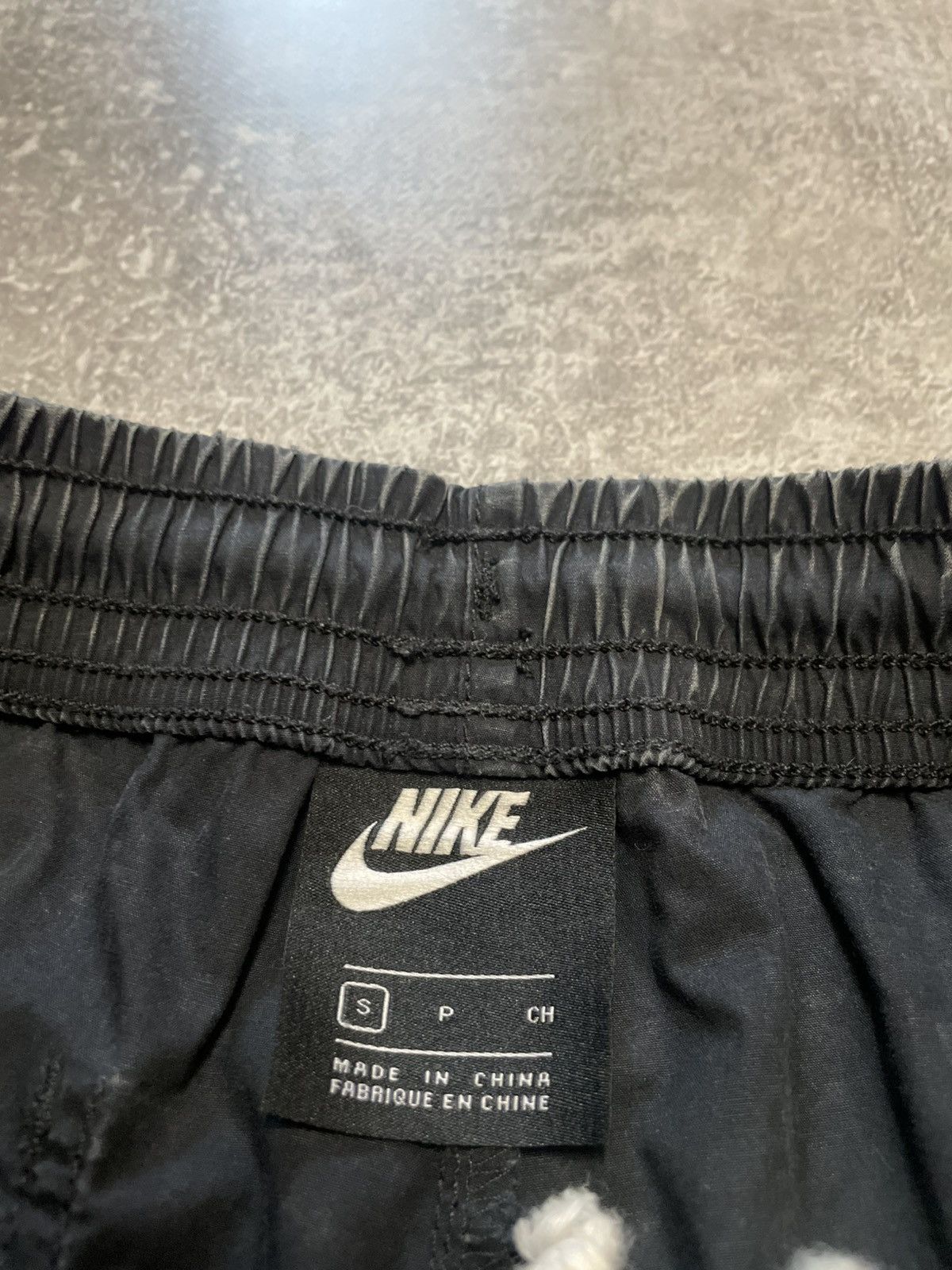 Nike × Vintage Vintage Nike Black Washed Shorts Y2K Size US 30 / EU 46 - 8 Thumbnail
