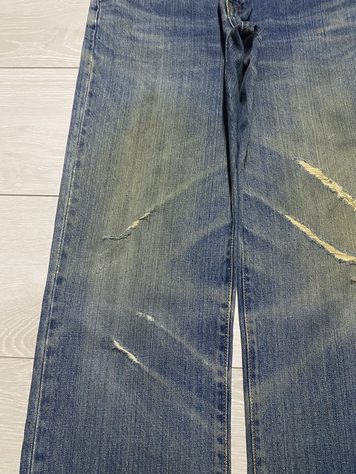 Uniqlo Vintage Japanese Brand Uniqlo Mud Wash Distressed Loose Jean Size US 30 / EU 46 - 7 Thumbnail