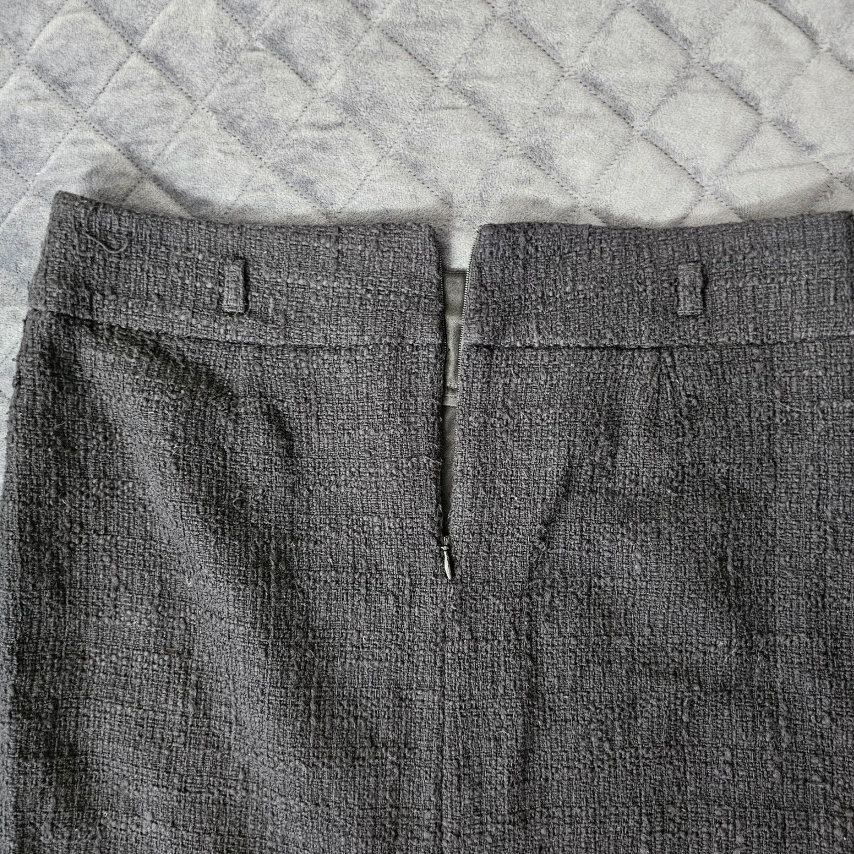 White House Black Market White House Black Market Skirt Black Sz 8 Lined Pencil Straight Back Zip Size 30" / US 8 / IT 44 - 7 Thumbnail