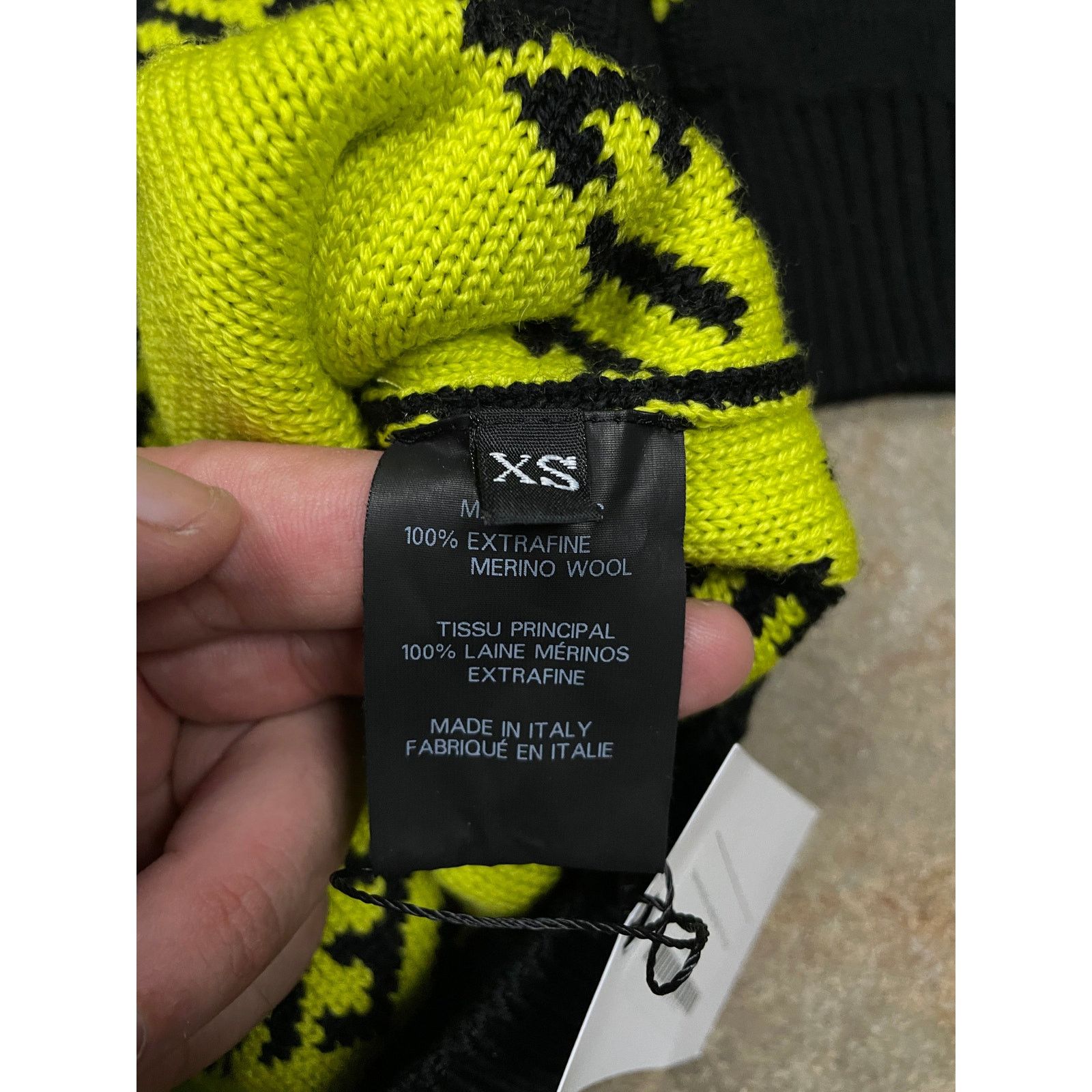 Vetements Vetements Knitted Crewneck Black Yellow XS (Fits Large) Used Size US L / EU 52-54 / 3 - 2 Thumbnail