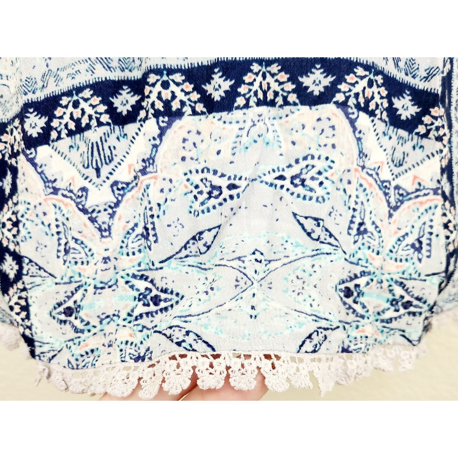 Other Bethany Mota Blue Pink Paisley Print Cold Shoulder Top XS Size XS / US 0-2 / IT 36-38 - 2 Thumbnail