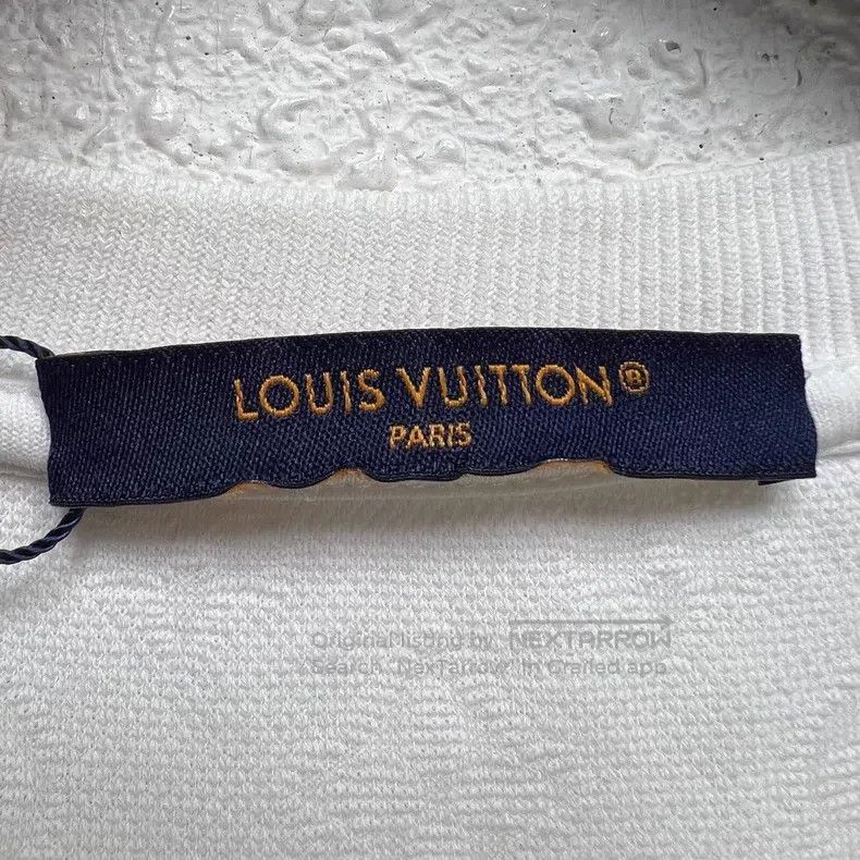 Louis Vuitton Louis Vuitton Dark full print white short sleeve T-shirt Size US S / EU 44-46 / 1 - 3 Thumbnail