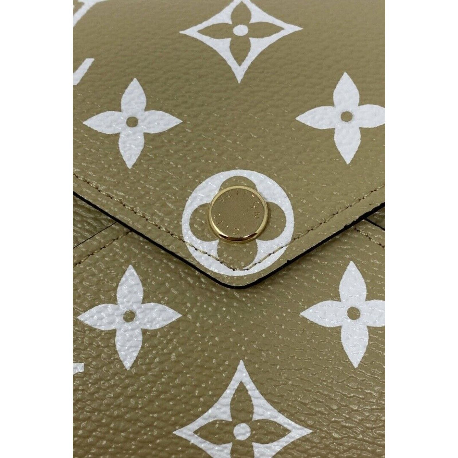 Louis Vuitton Beige Monogram Giant Pochette Kirigami MM Envelope Size ONE SIZE - 4 Thumbnail