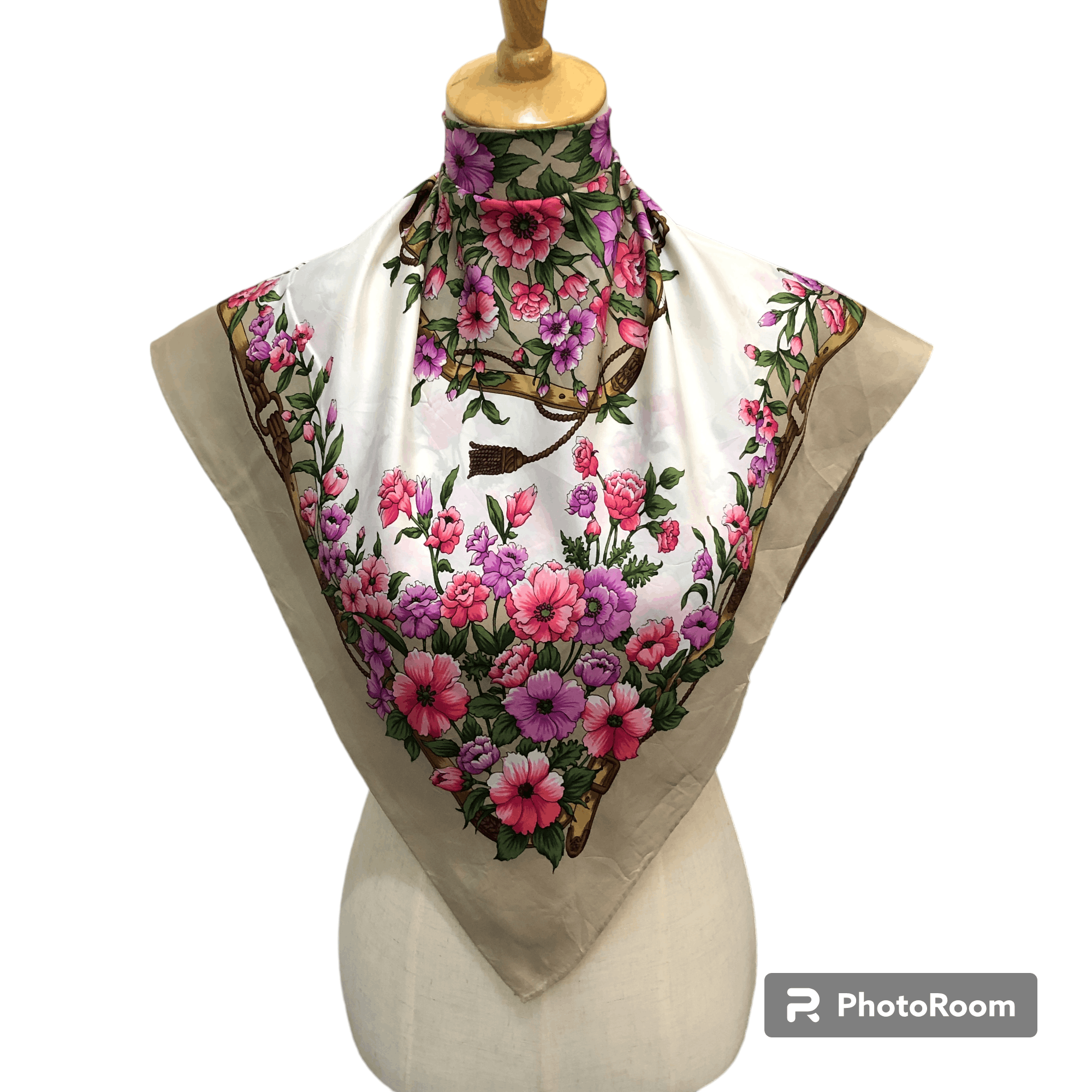 Japanese Brand Vintage Flowers Silk Scarf M1280 Size ONE SIZE - 1 Thumbnail