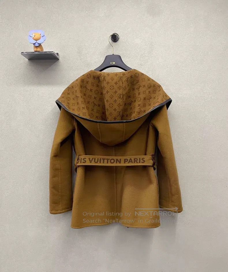 Louis Vuitton Louis Vuitton Brown cropped coat Size XS / US 0-2 / IT 36-38 - 2 Thumbnail