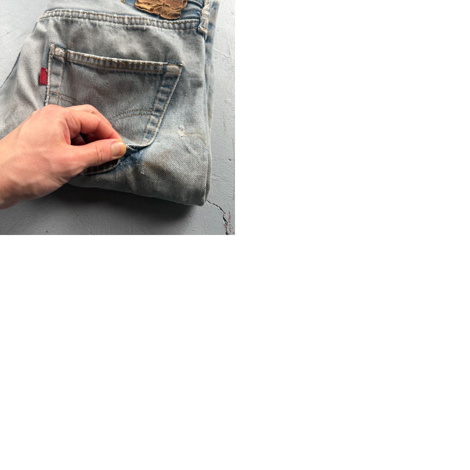 Levi's VINTAGE Levi's 501 Jeans Mens Classic 32x36 30x32 80s USA Distressed Light Blue Denim Straight Size US 30 / EU 46 - 12 Thumbnail
