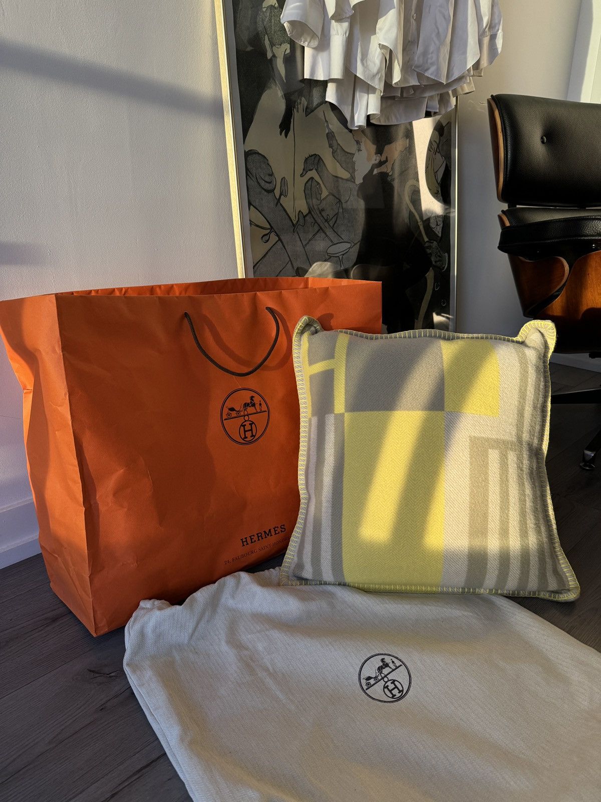 Hermes Brand new Hermes Avalon Pillow in Yellow Size ONE SIZE - 1 Thumbnail