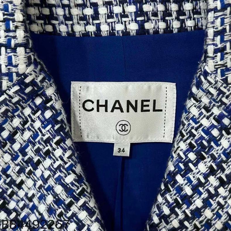 Chanel Blue and White DoubleBreasted Chanel Jacket -2505 Size US XS / EU 42 / 0 - 4 Thumbnail